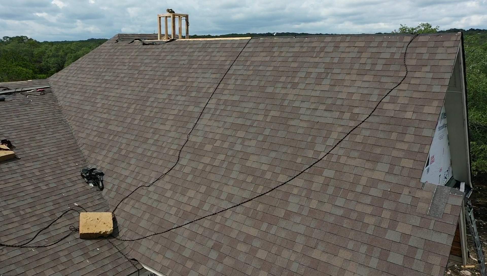 New Home Construction using Owens Corning 30 year Architectural Shingles by Premier Roofing and Contracting