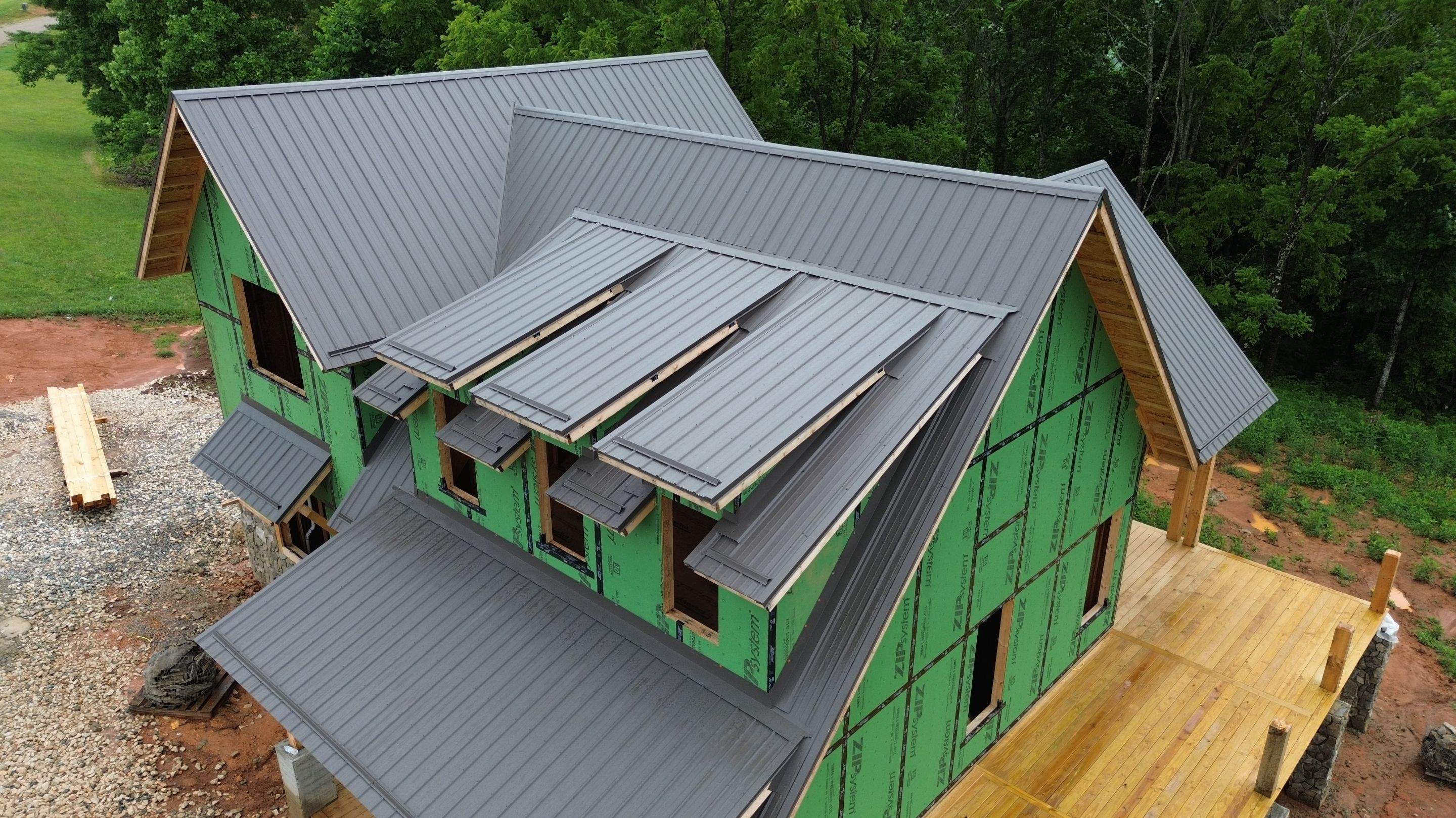 Wert Residence by Omnia Roofing