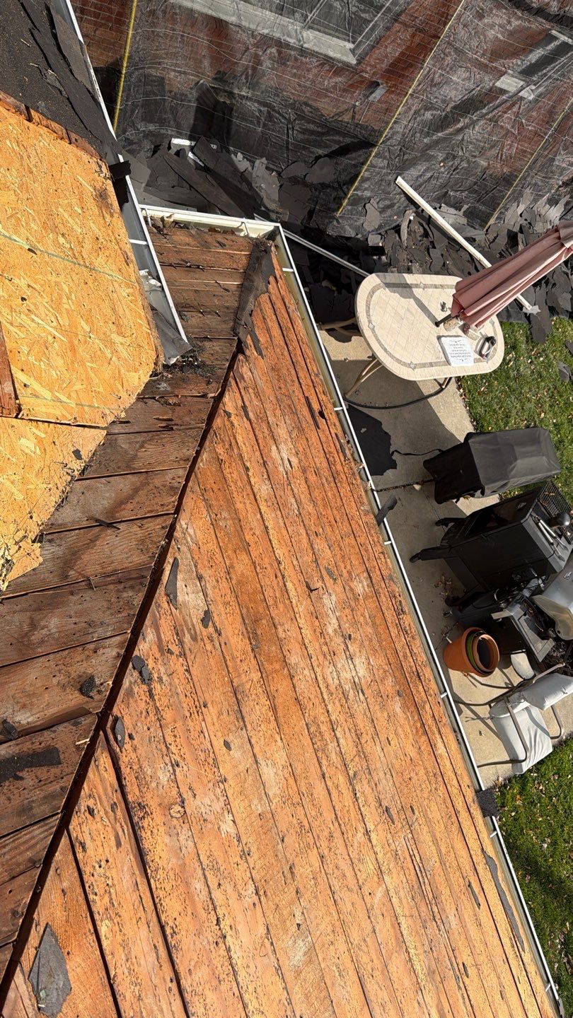 Roof Replacement using Owens Corning Onyx Black by 180 Contractors