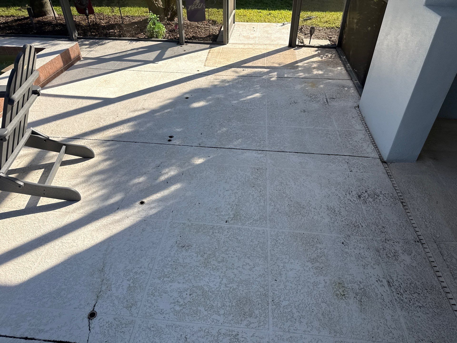 Painted Pool Deck, Lanai & Pool Cage Cleaning in River Club South – Bradenton, FL by Sunshine AquaWash