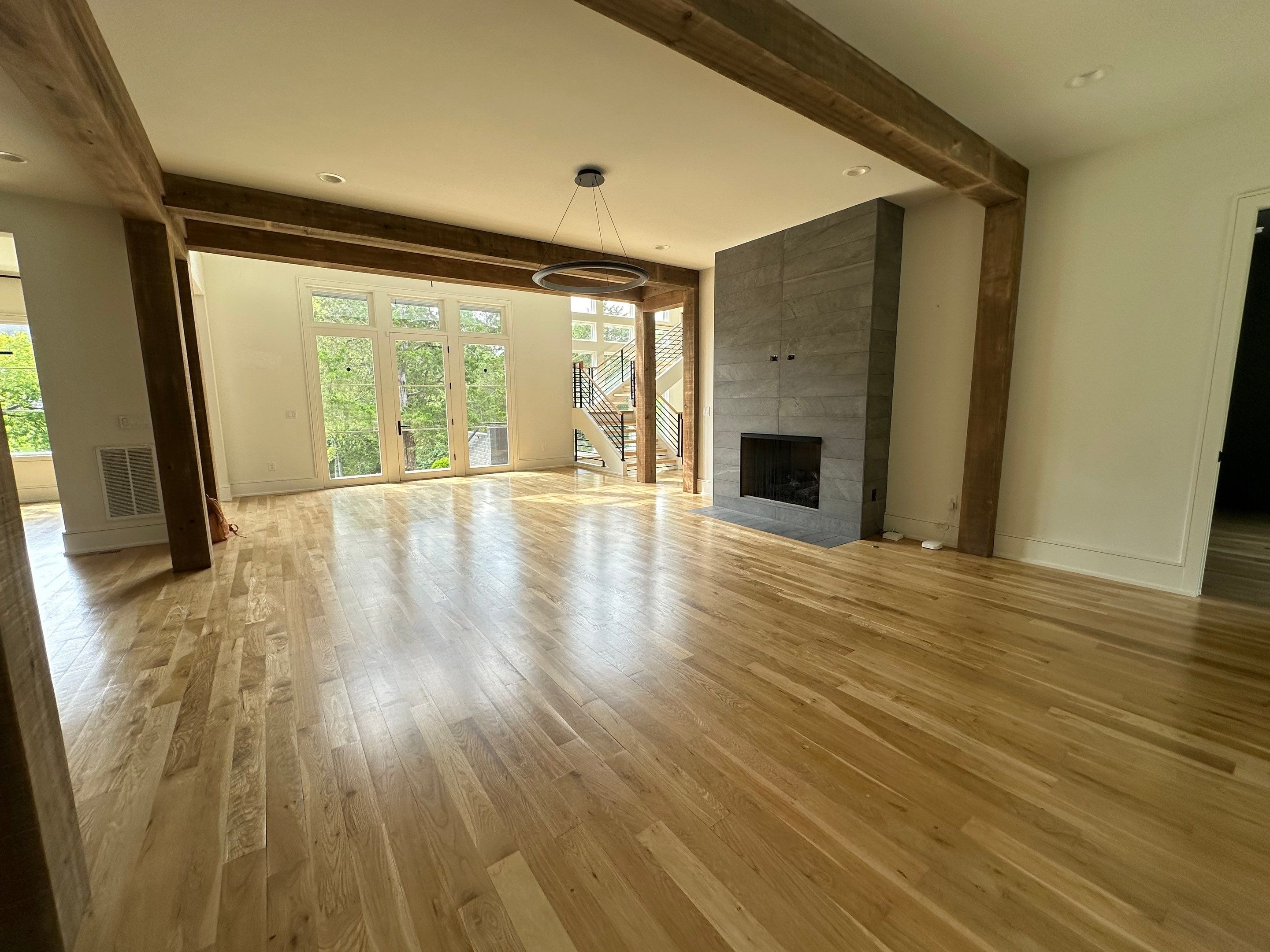 Interior Paint and Flooring in Nashville by Music City Improvements