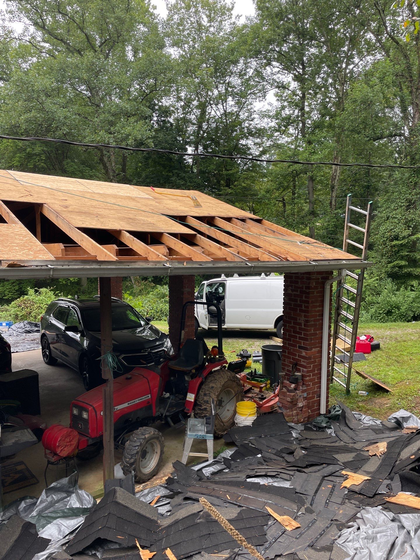 Residential Roofing Installation using GAF Timberline HDZ Charcoal by Rainstoppers Roofing