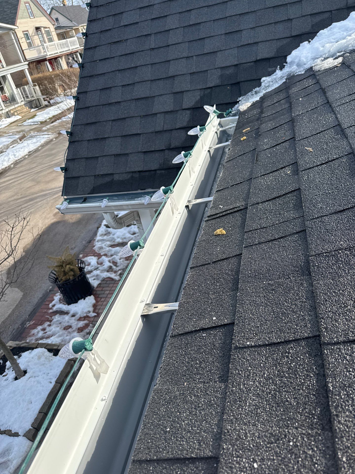Gutter Repair using 5" Aluminum Gutters by 3 Daughters Construction 