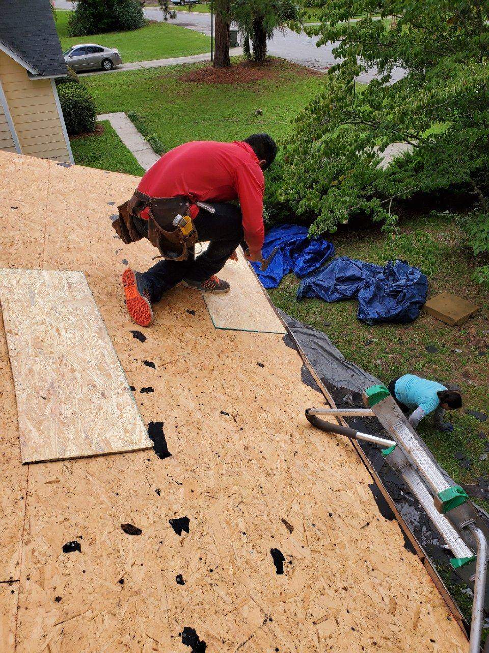 Residential Roofing Installation using Owens Corning Oakridge- Williamsburg Gray by Indigo State Roofing