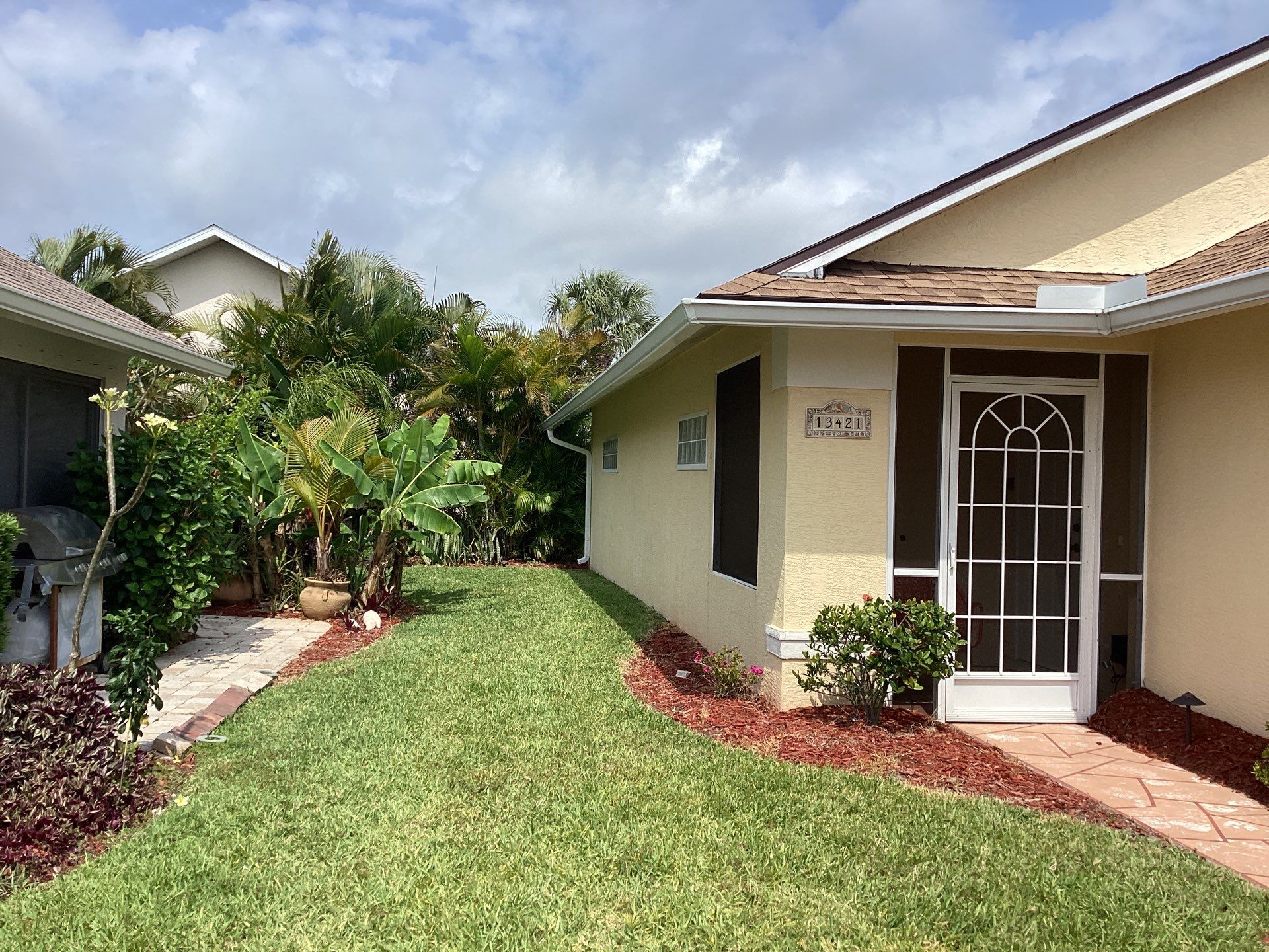 Soffit and Fascia Replacement in Fort Myers FL by Gutter Professor by Gutter Professors