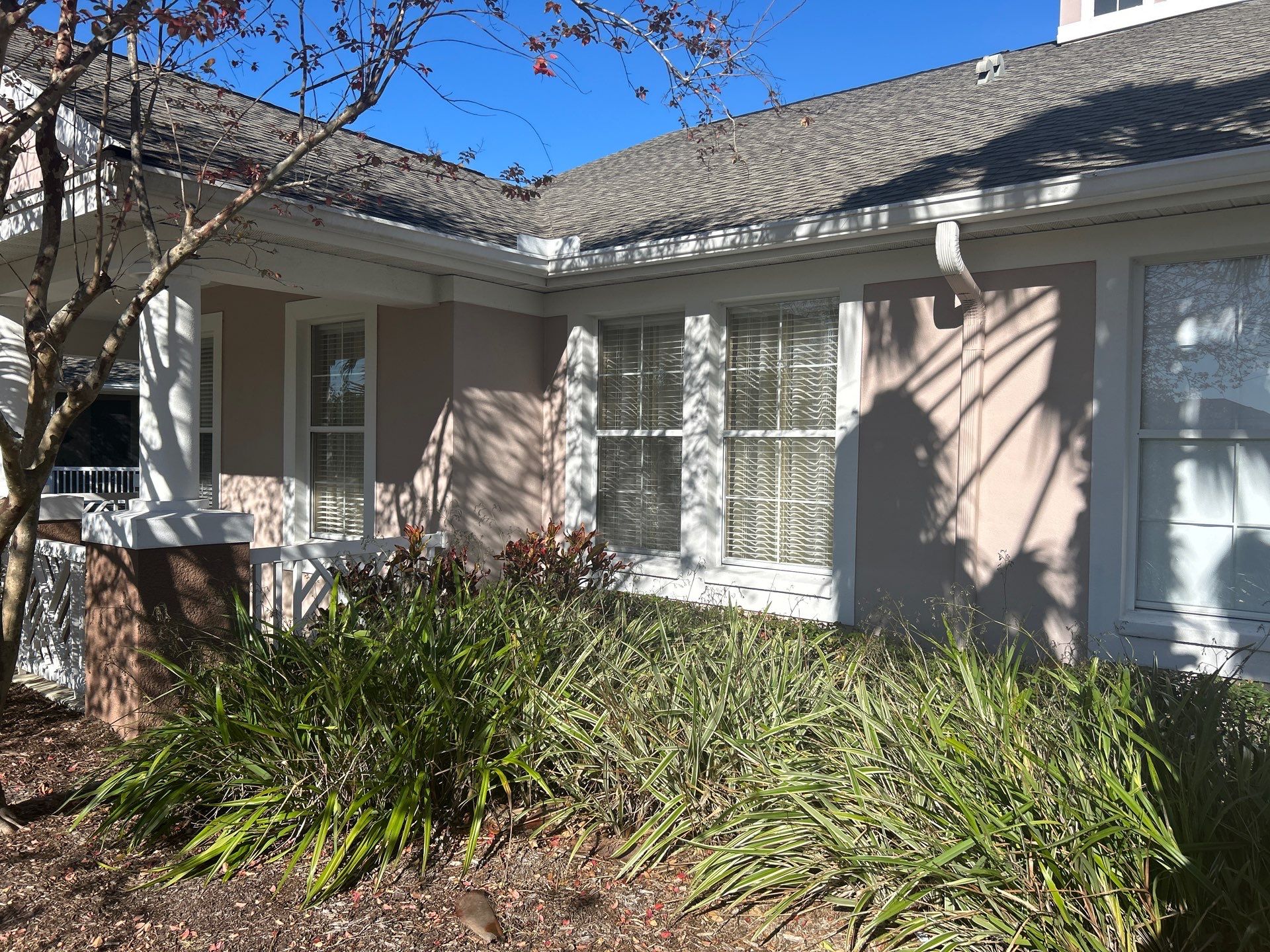 Splash Guard Gutters for Homes in Apollo Beach FL by Gutter Professors