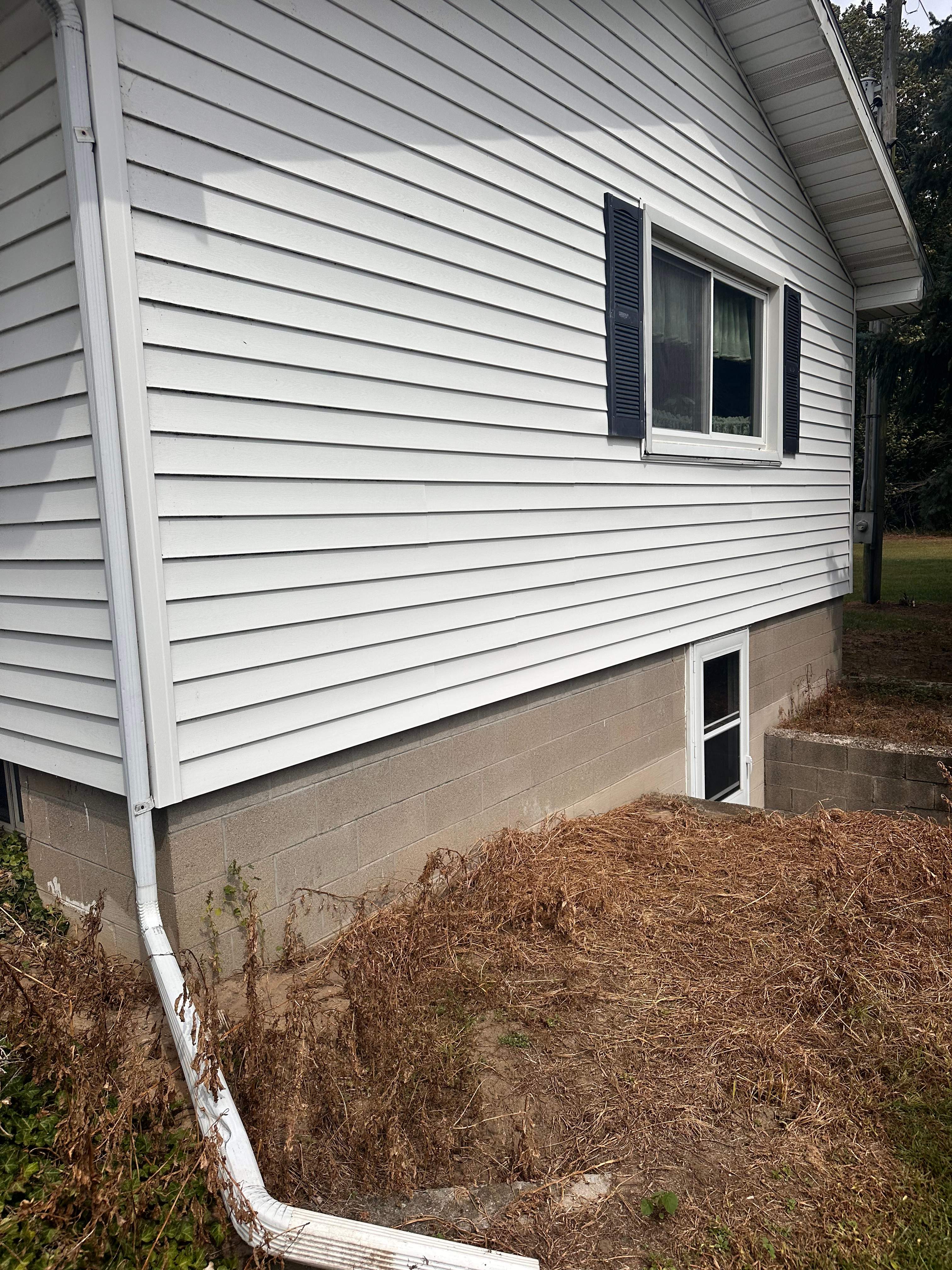 Crawl Space Interior/Exterior Waterproofing by Toledo Basement Repair 