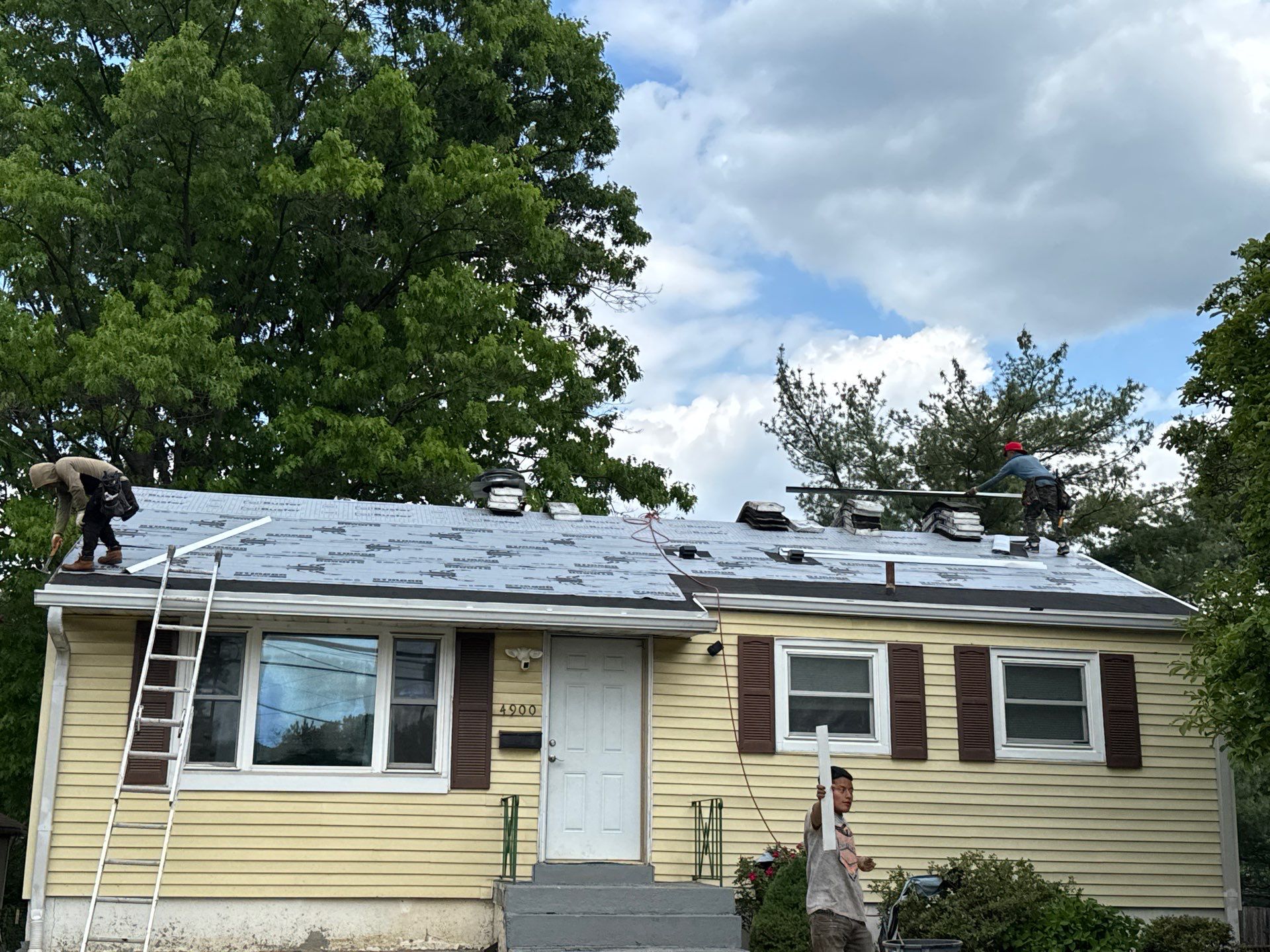 Residential Roofing Installation using GAF HDZ SHINGLES by La Bendicion Contruction Llc