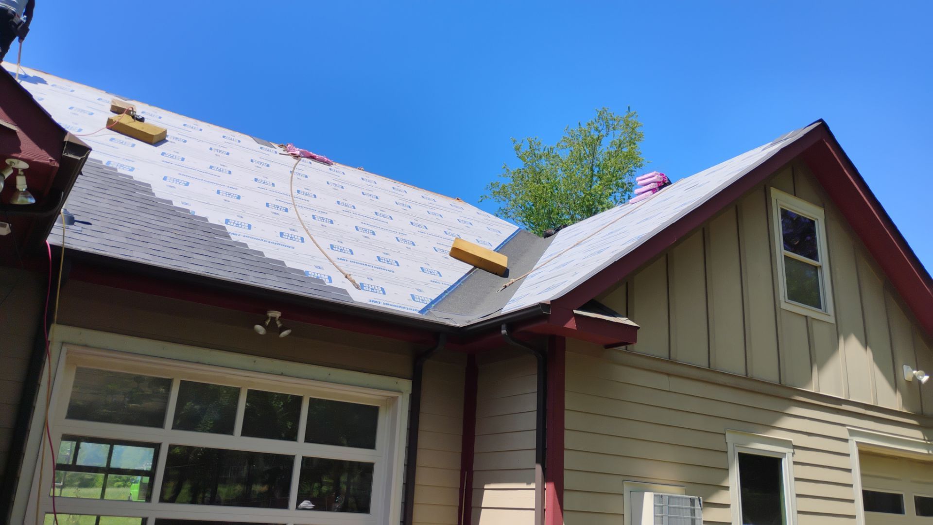 Tony's roof by BROCK BUILDERS 