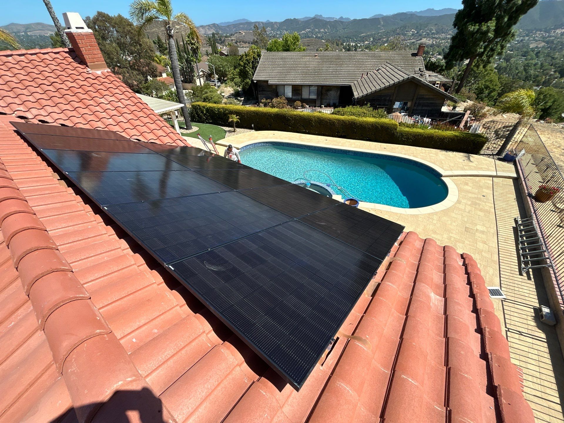 Solar Energy System and Tesla Powerwall Installation in Thousand Oaks by AWS Solar
