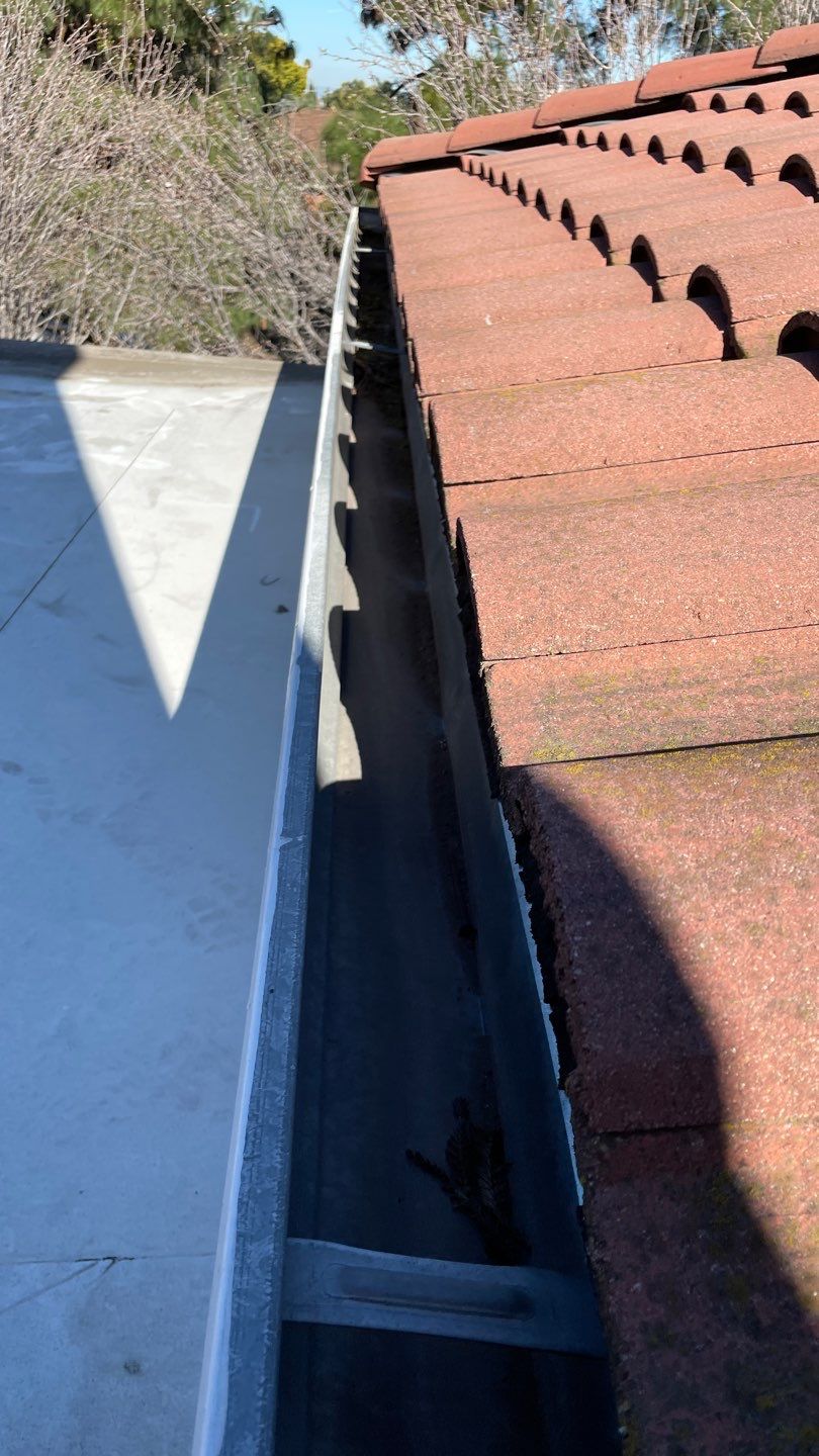 12-Unit HOA Gutter Cleaning in San Jose by All One Solar Shine