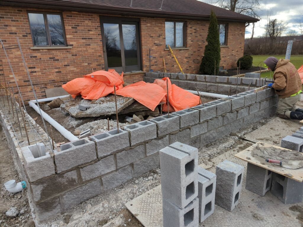 Outdoor Living Addition and Concrete by Ivy Lea Construction