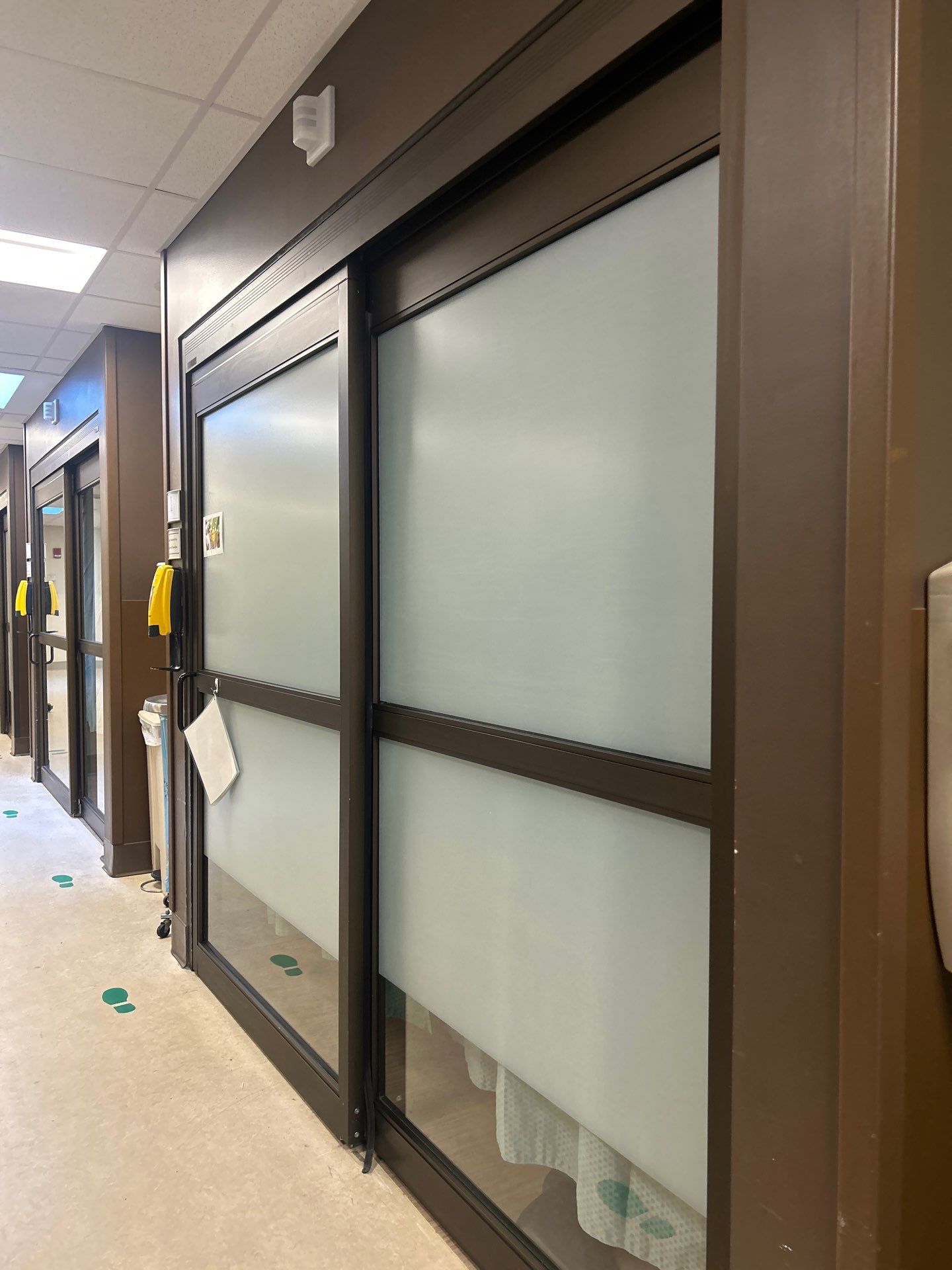 Cheshire Medical Emergency Department - Filming by Cheshire Glass Company