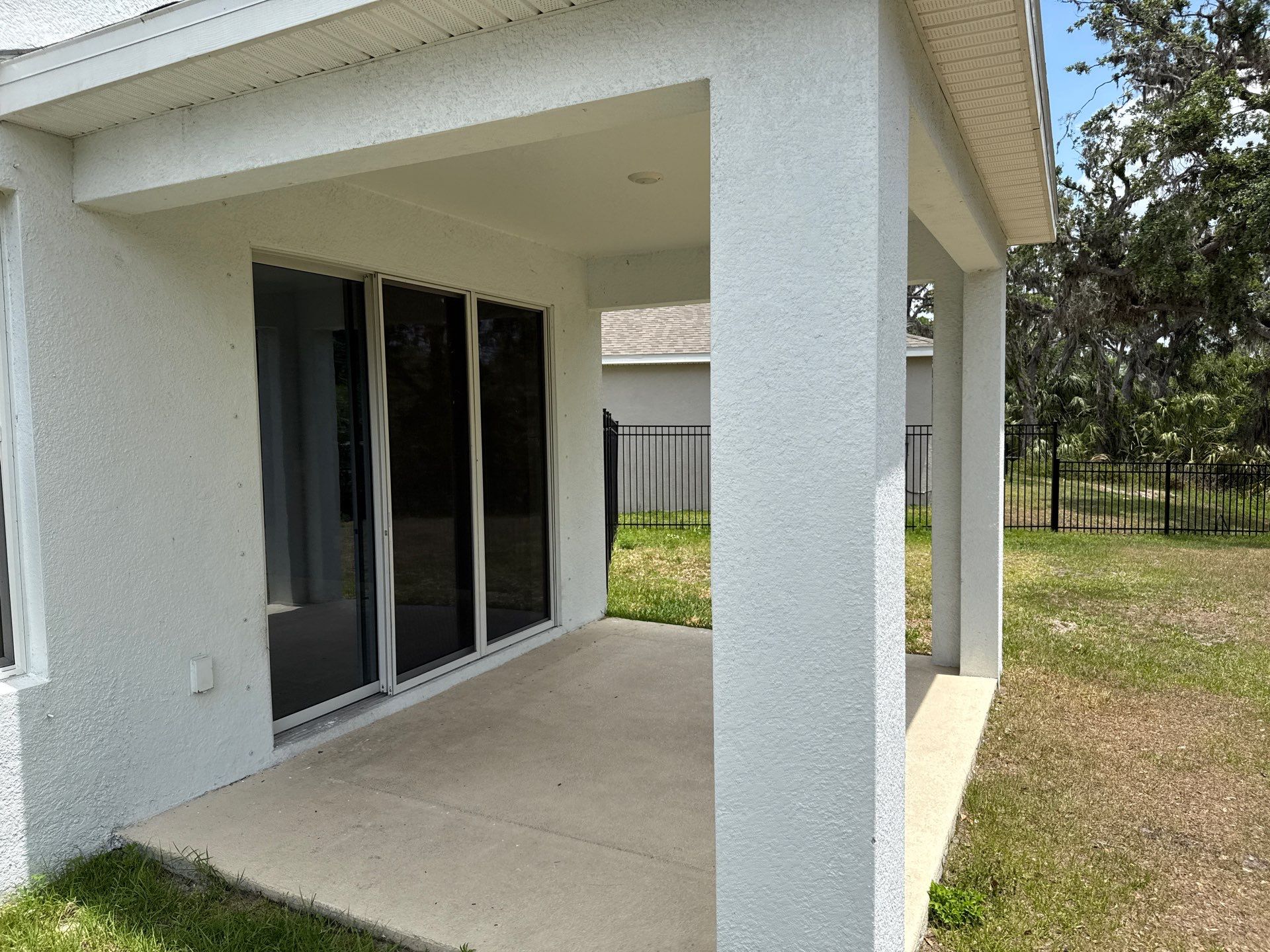 Full Exterior Concrete and Detail Cleaning – Silverstone North, Palmetto, FL by Sunshine AquaWash