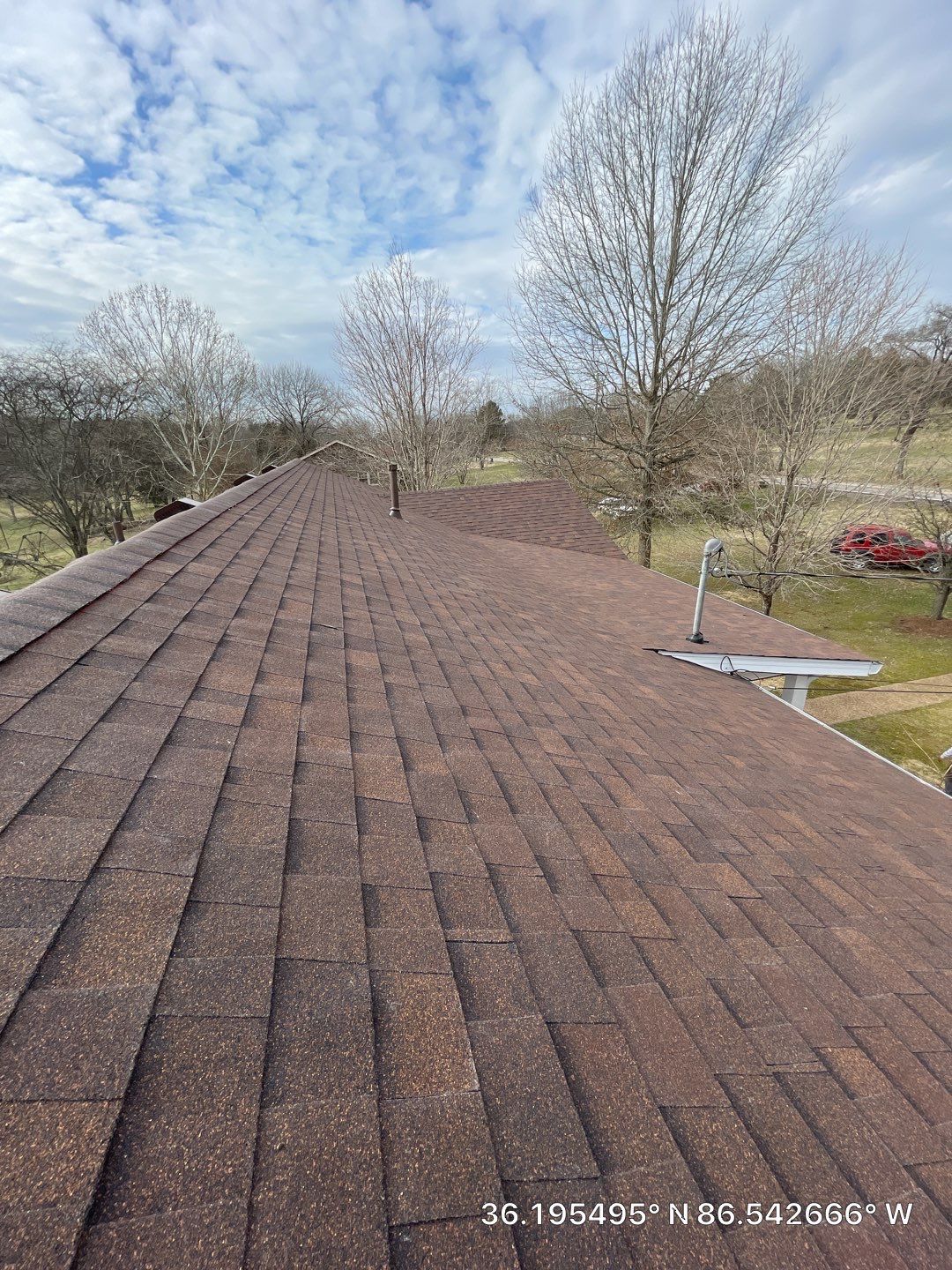 Residential Roofing Installation using Owens Corning Oakridge Roofing System by Undersun Roofing 