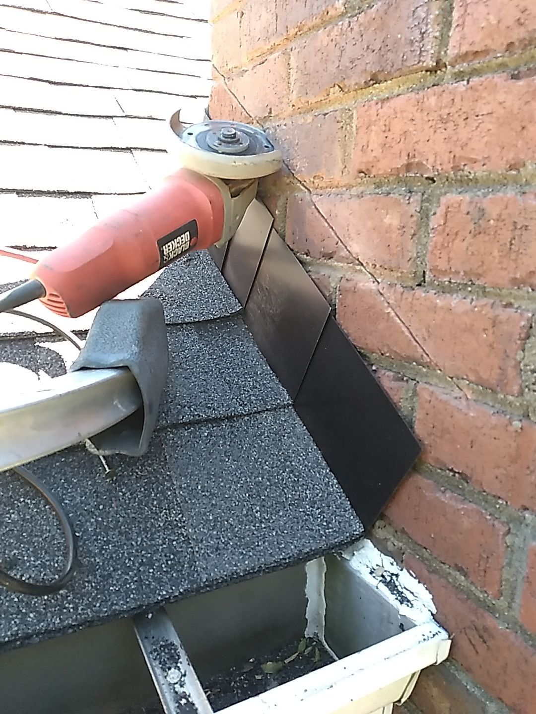 Residential Roofing Installation using Owens Corning Oakridge- Williamsburg Gray by Indigo State Roofing