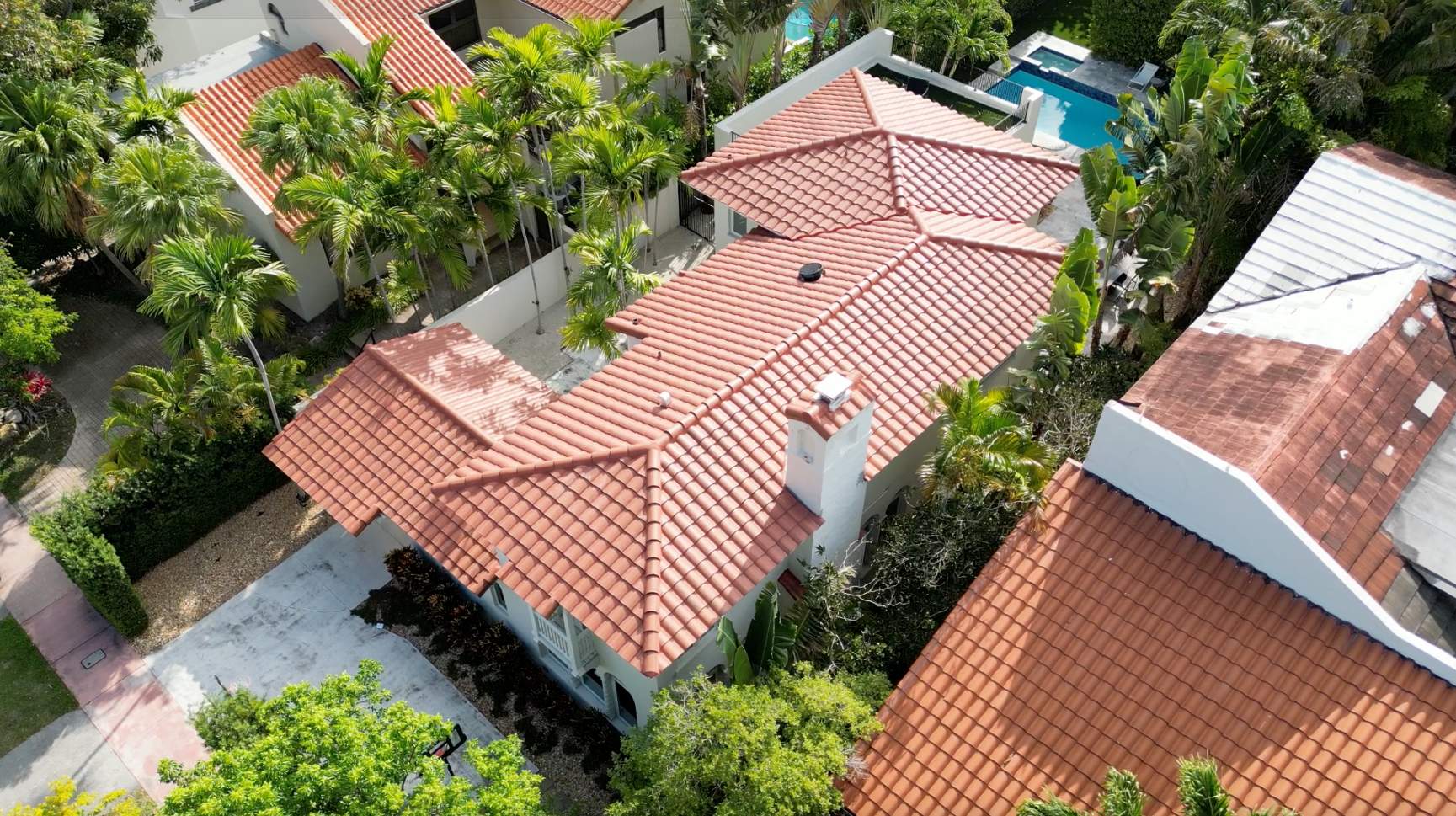 Crown - Sanibel - Sunburst by Istueta Roofing