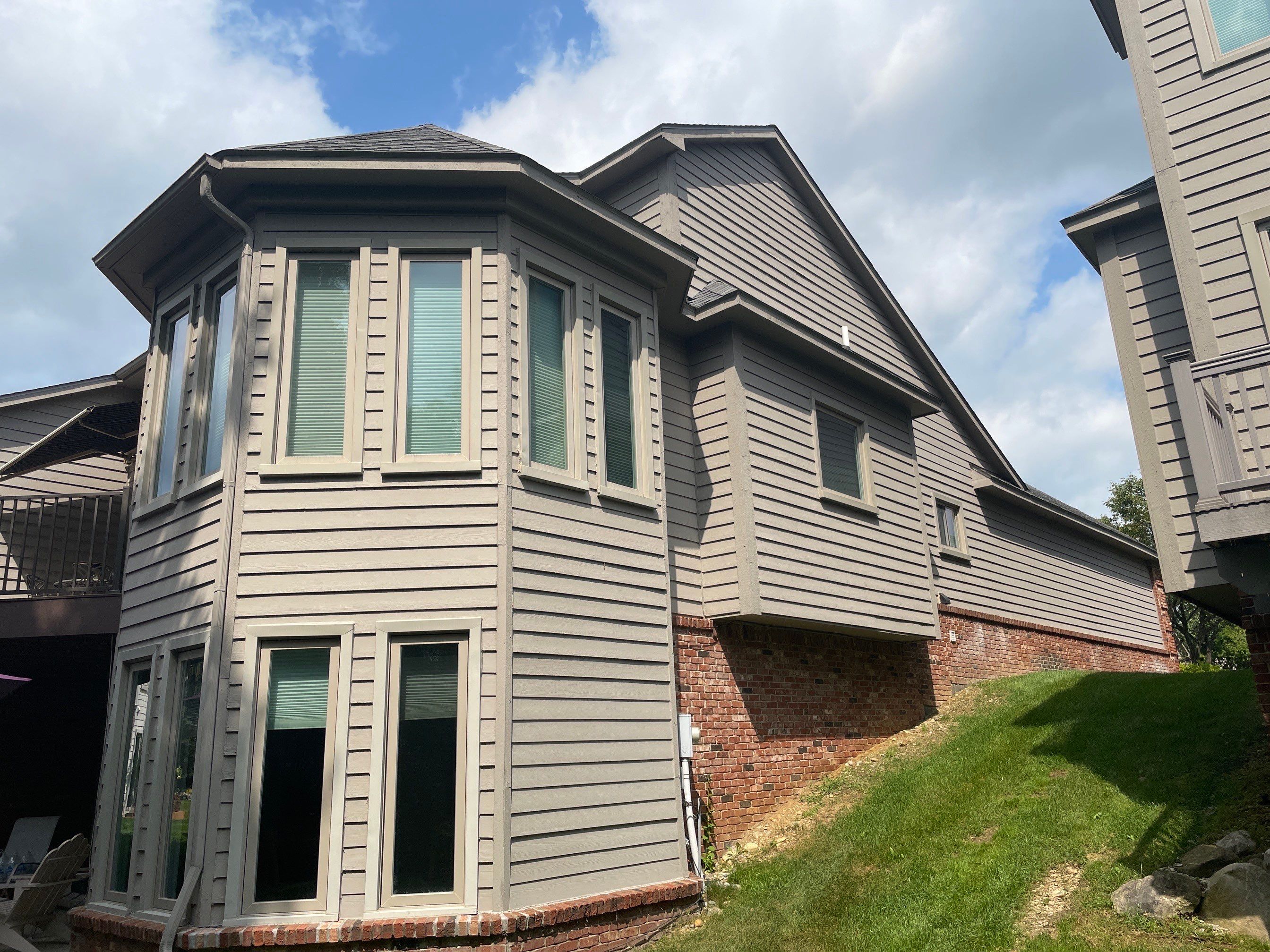 Siding Replacement using CertainTeed Monogram D5 Clapboard by 180 Contractors