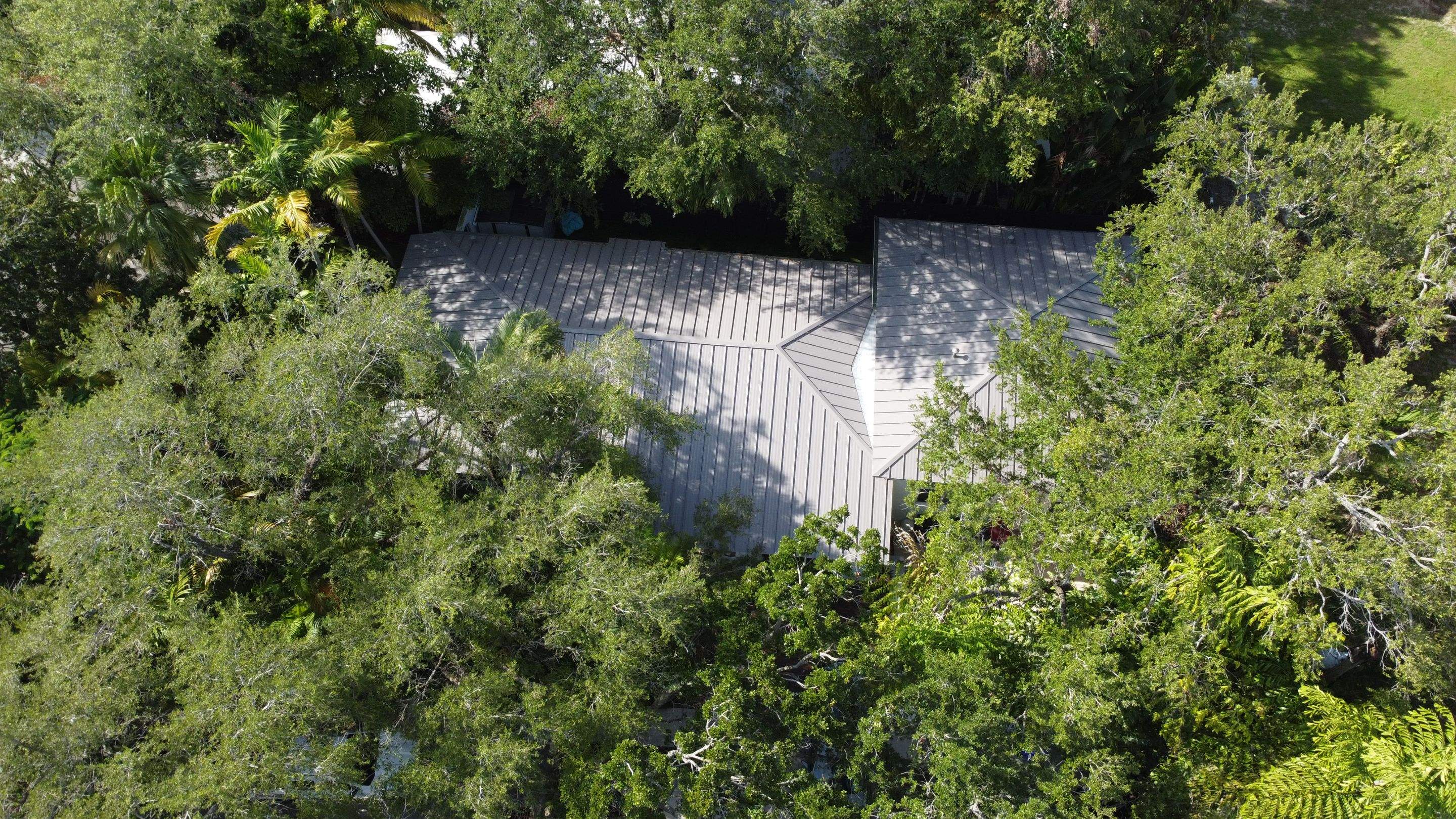 Metal Roof - Galvalume - Slate Gray by Istueta Roofing