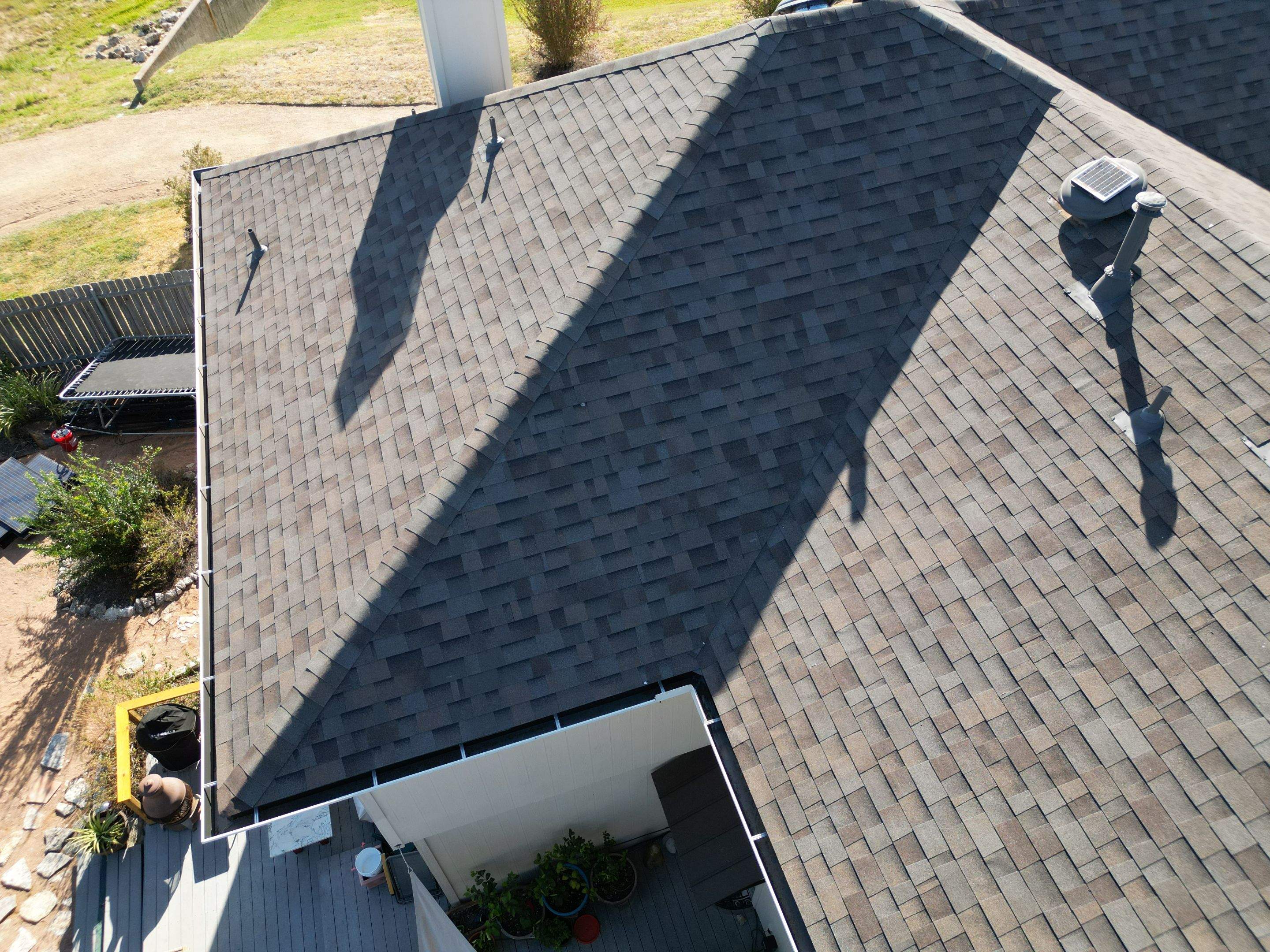 Natural Wood - Malarkey Highlander by RoofsOnly.com