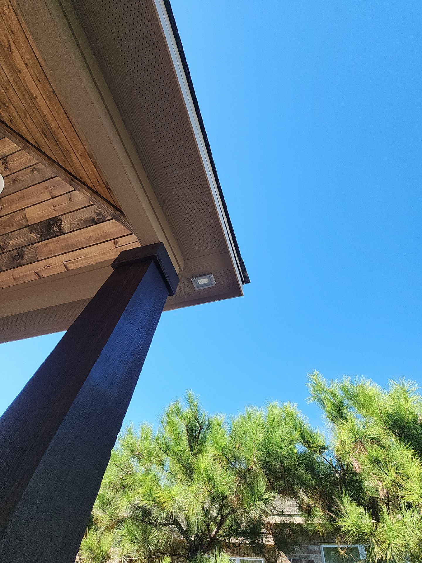 Covered Patio and Summer Kitchen in Spring,  TX by SophAlx LLC