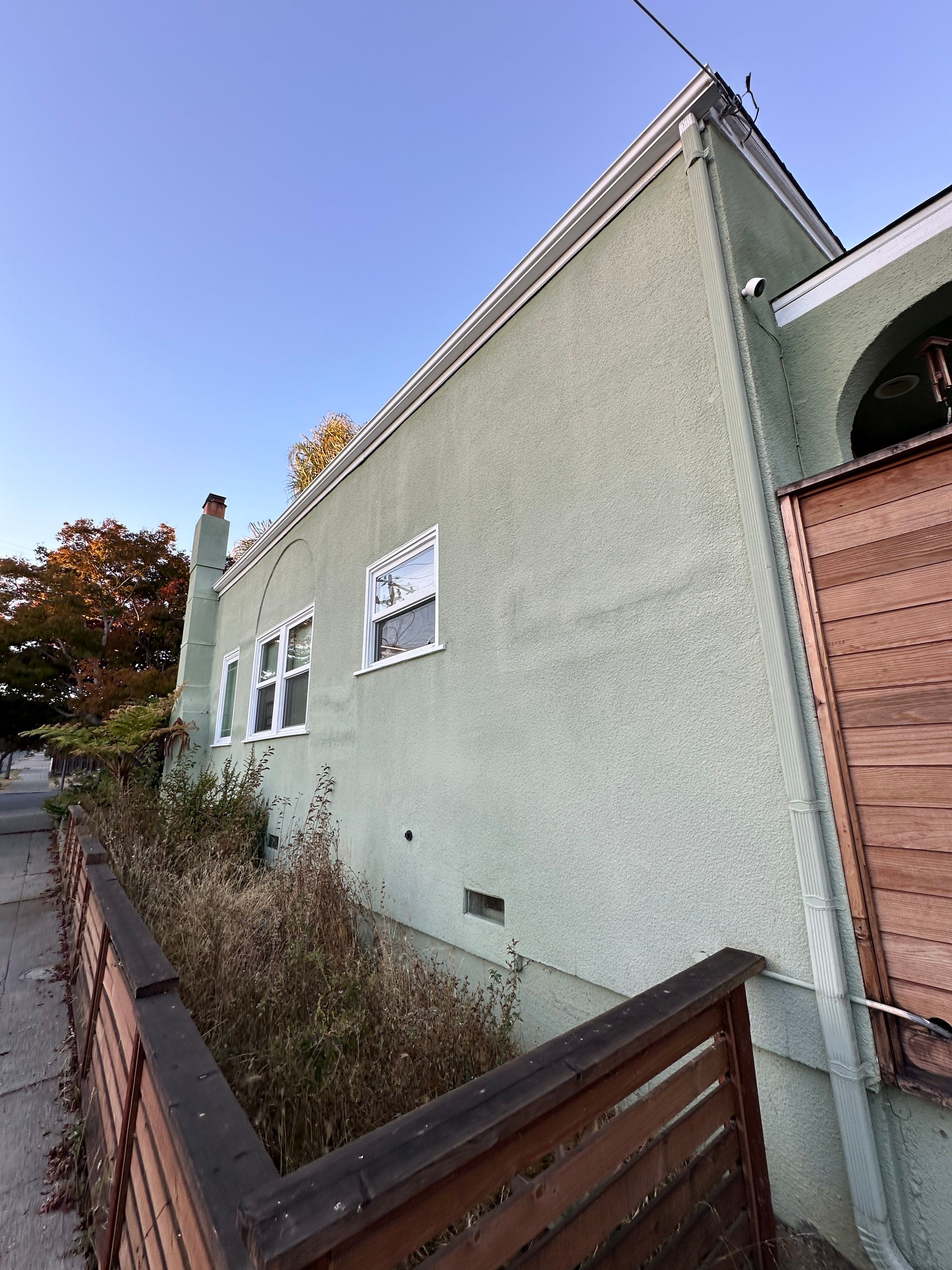 Exterior Painting using Sherwin-Williams  by Herrera’s Bay Area Painting inc.