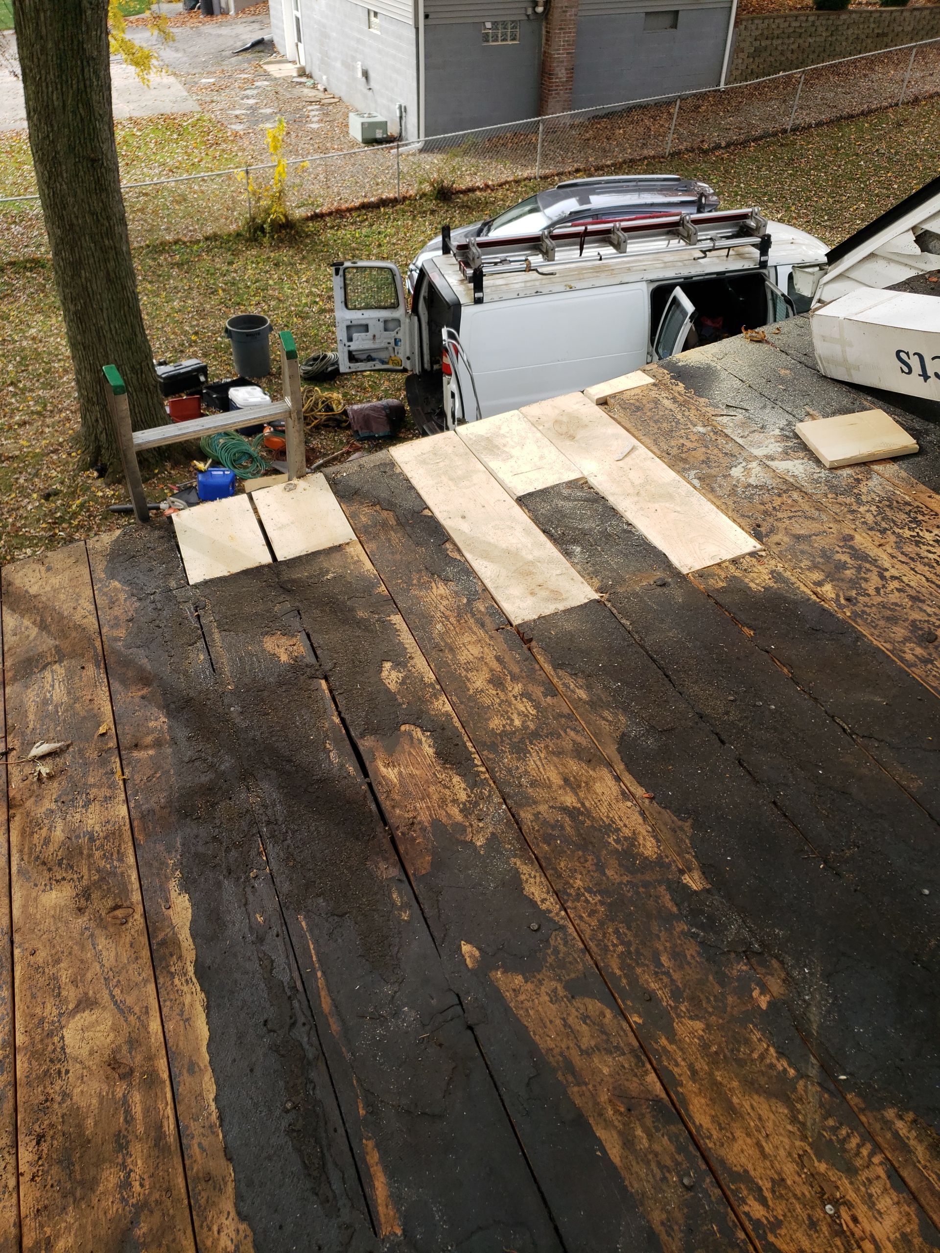 ATLAS PINNACLE COLOR: SCOTCHGARD COASTAL GRANITE DRIP EDGE: WHITE by Eagle Eye Roofing