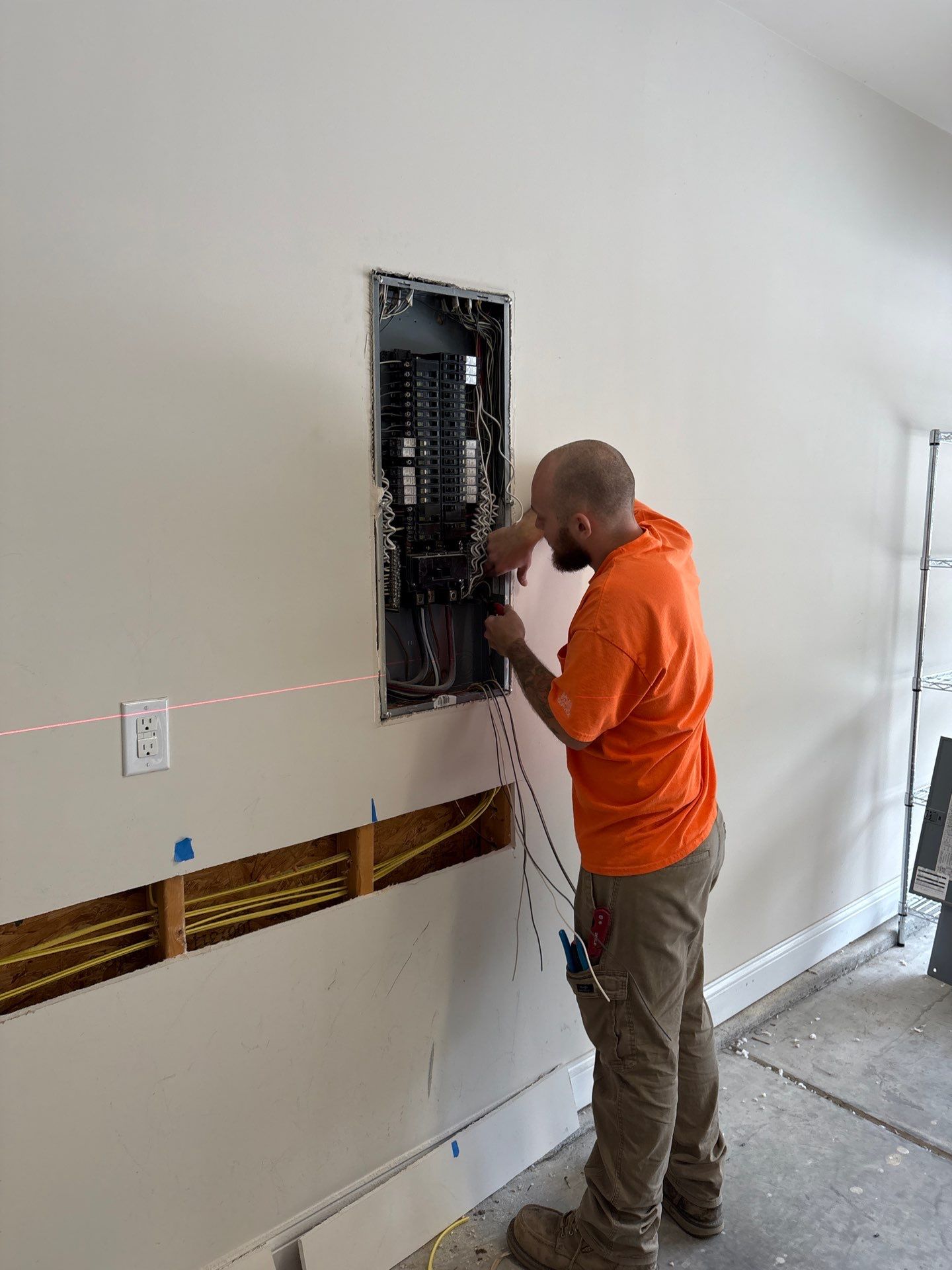 Selectric LLC featured photo.