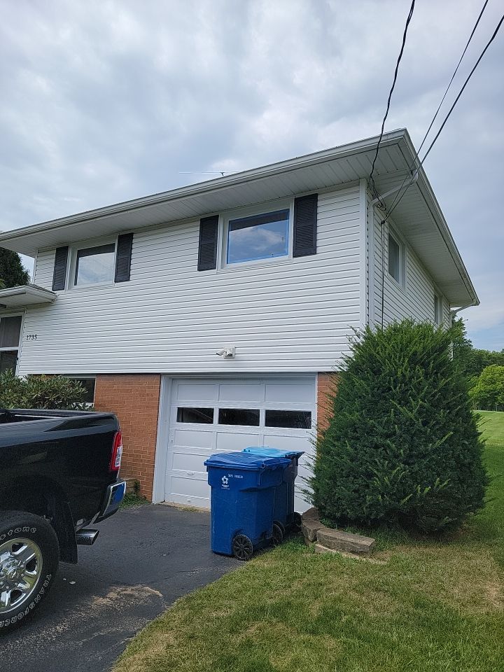 ATLAS PINNACLE COLOR: PRISTINE SCOTCHGARD BLACK DRIP EDGE: WHITE by Eagle Eye Roofing