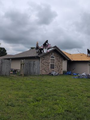 Roof Replacement in Reeds Spring