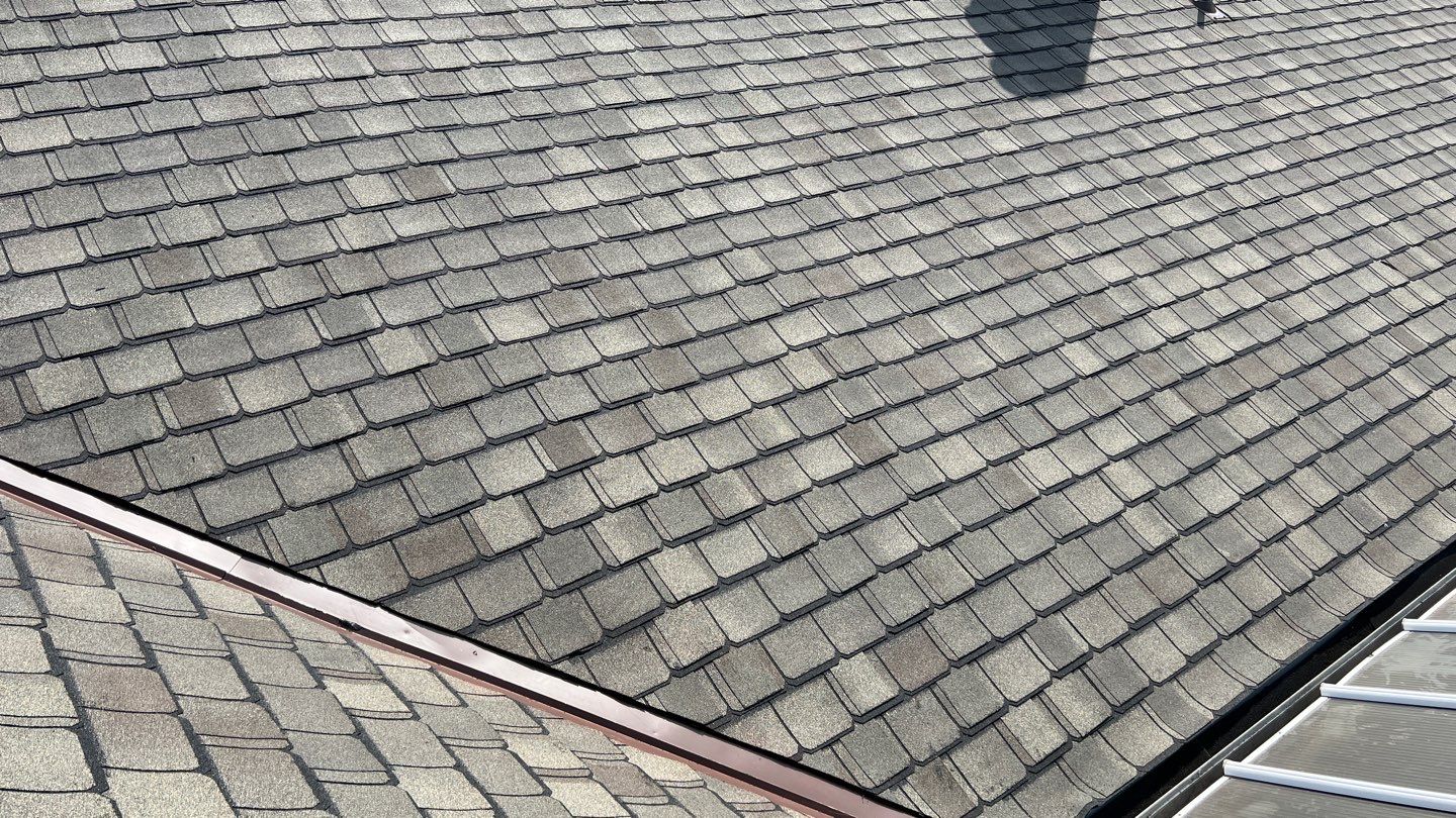Roof Replacement using Certainteed Grand Manor Shingles by American Home Contractors