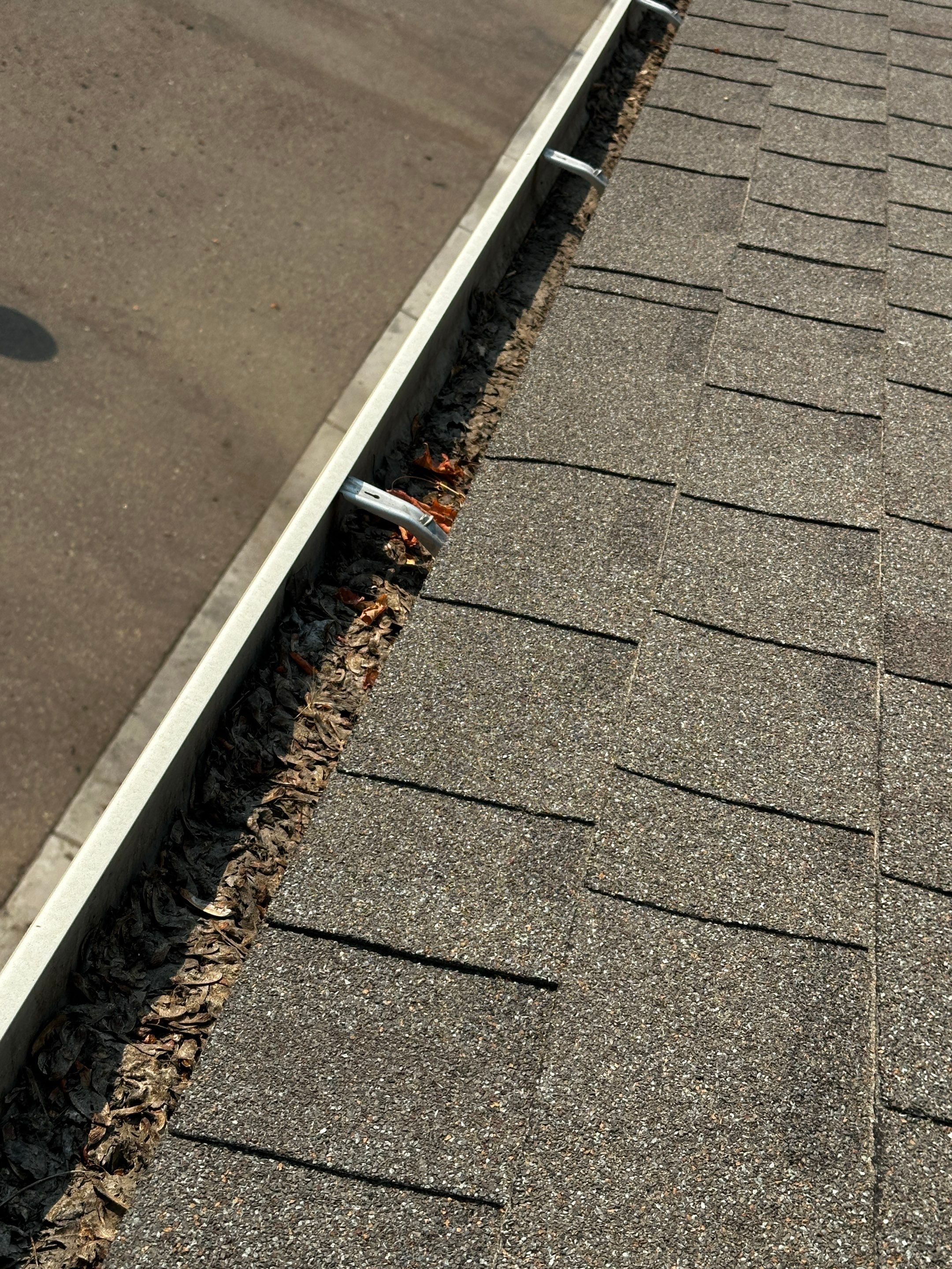 Commercial gutter cleaning Nampa & Caldwell, ID after photo with clean gutters