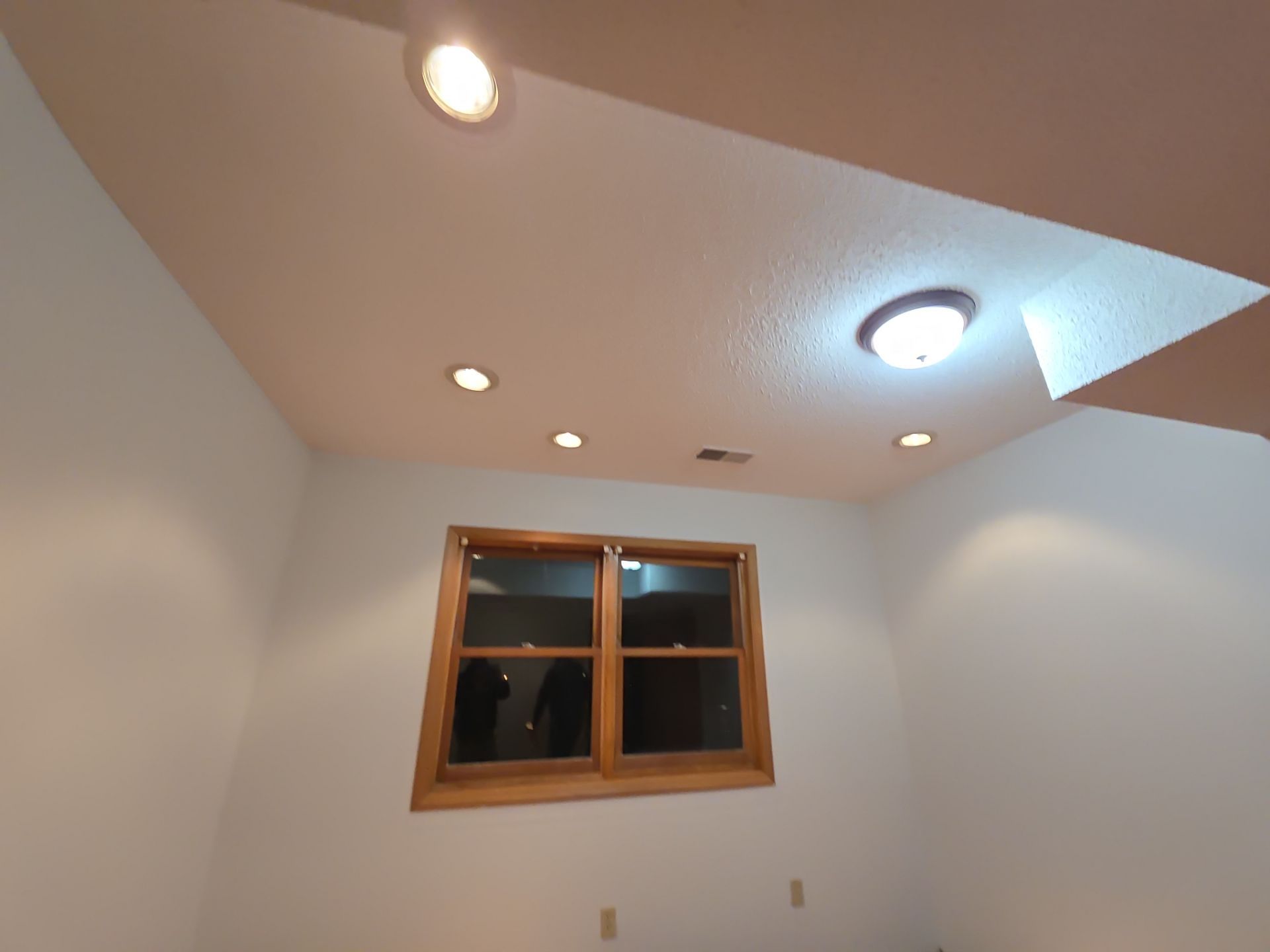 Tour the entire process of painting an interior by The Hillcrest Company 