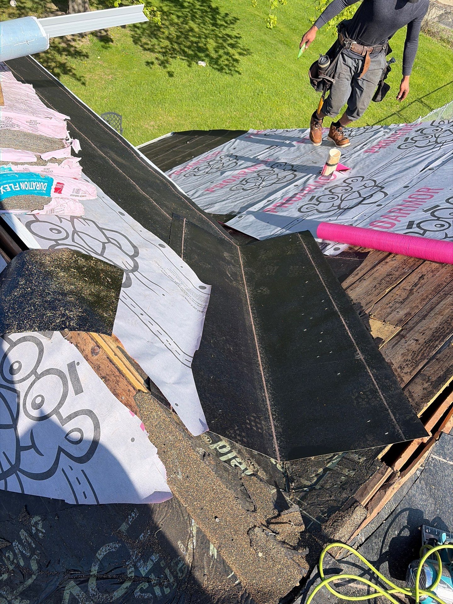 Roof Replacement using Owens Corning Duration Flex by 180 Contractors