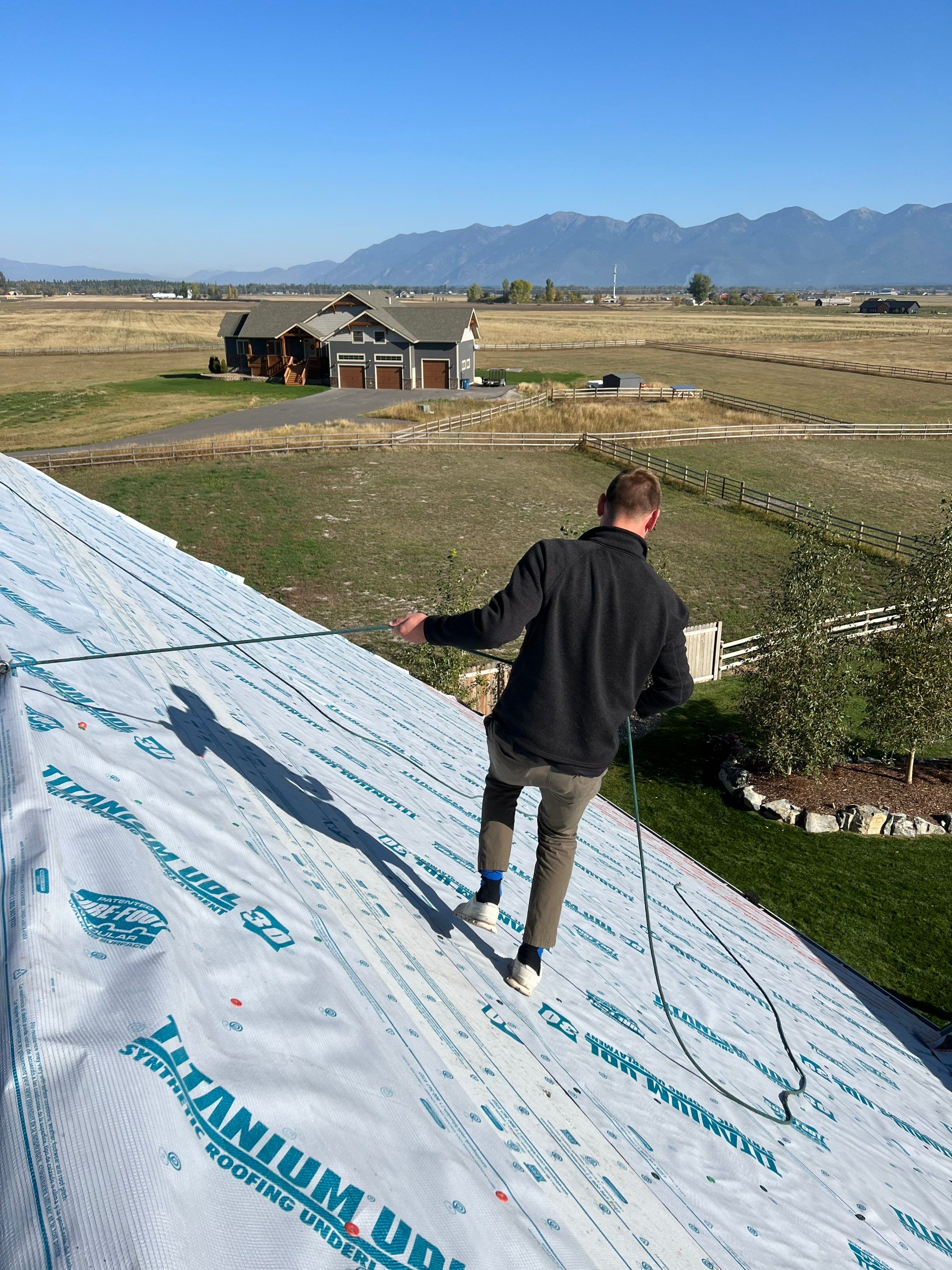 Owens Corning TruDefinition Duration - Onyx Black by Montana Roofing Solutions