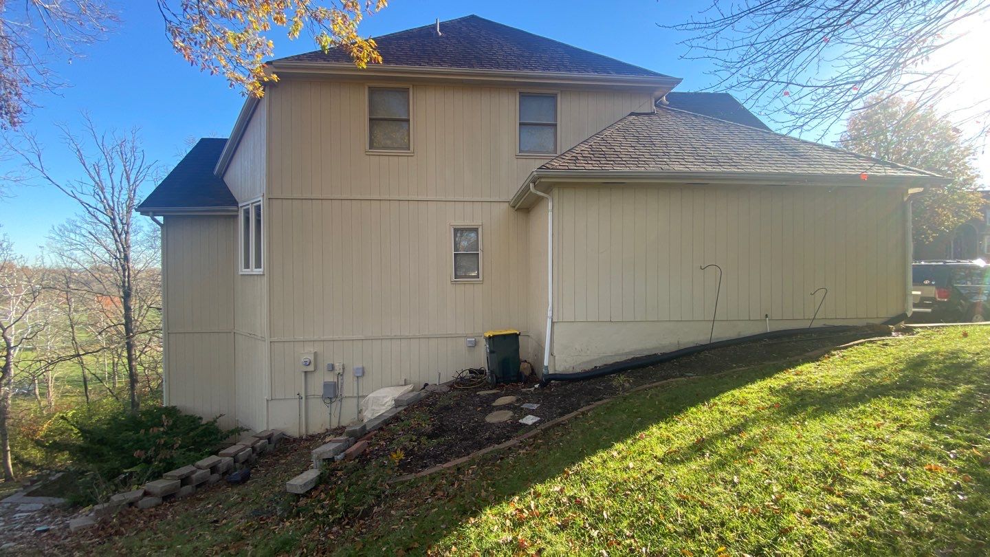 Siding Installation using Clay Market Square by EEC Windows, Siding & Roofing