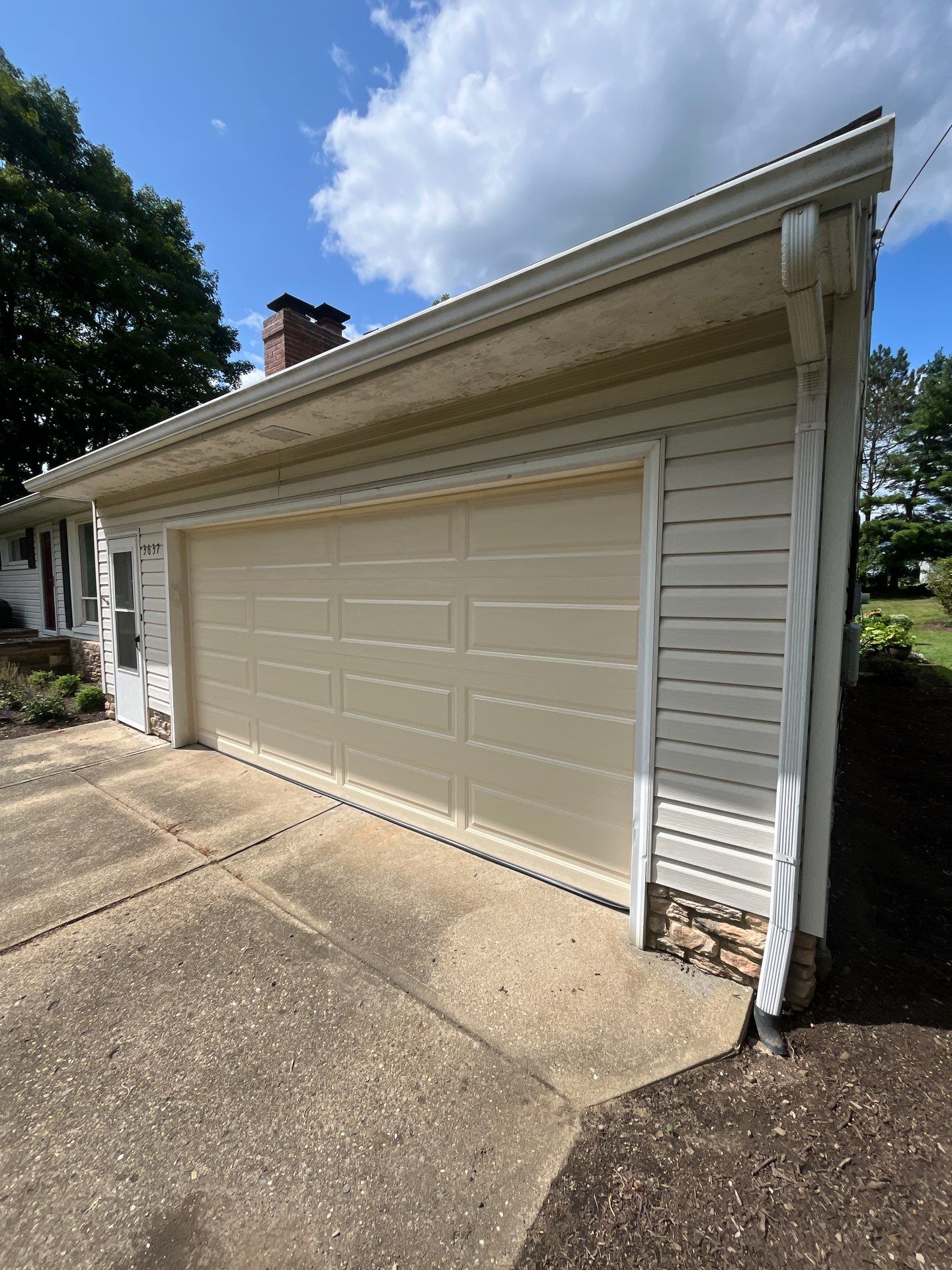 New Sectional Garage Door and Chamberlain Opener Installation in Canton by Ohio Garage Door Repair