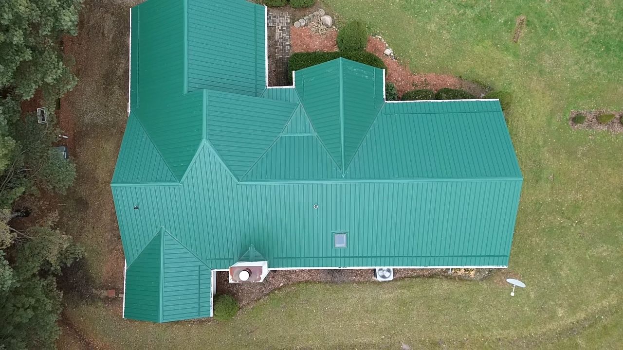 Alpha Rib, Color: Forest Green by Eagle Eye Roofing