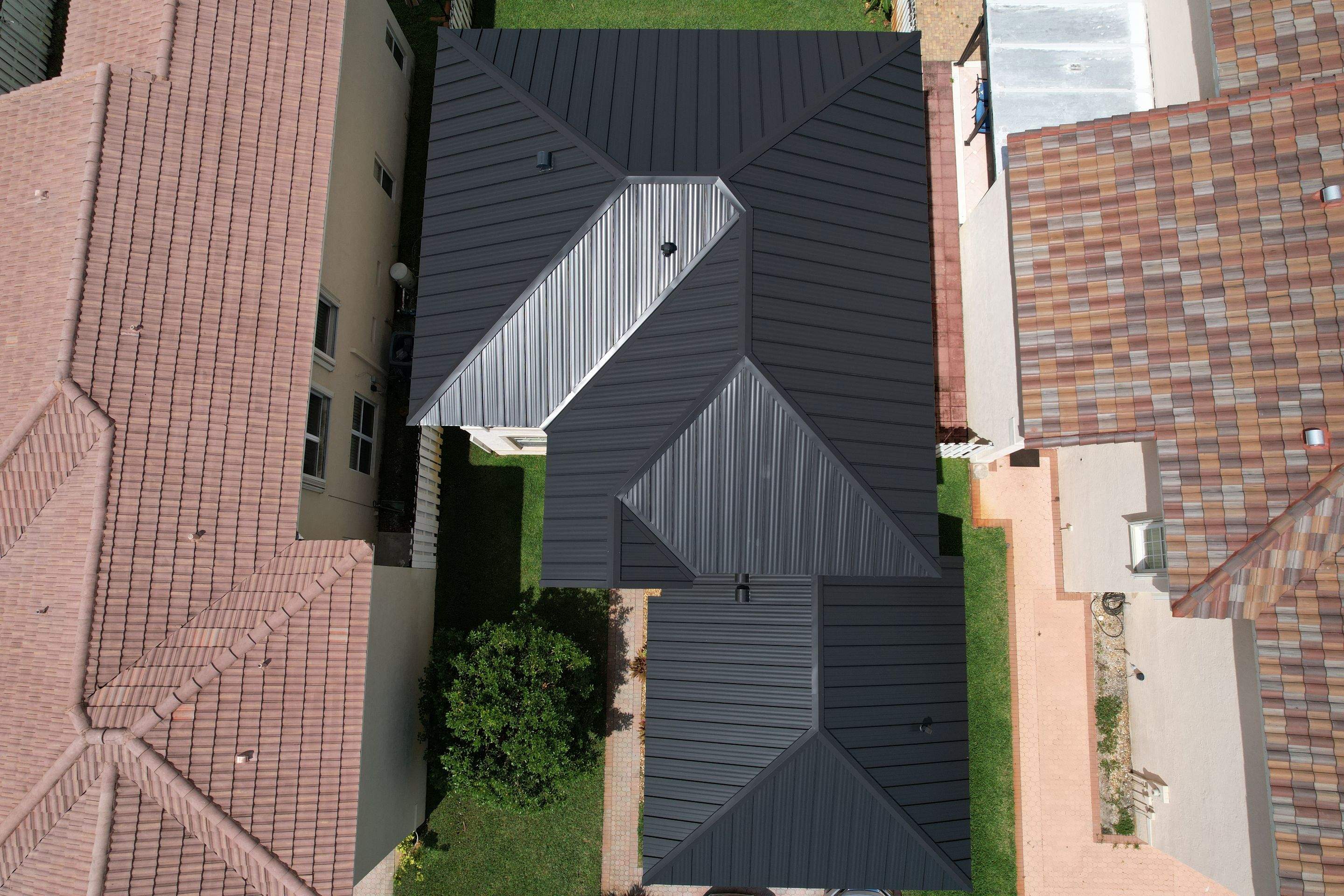 Metal Roof by Roofing Recovery