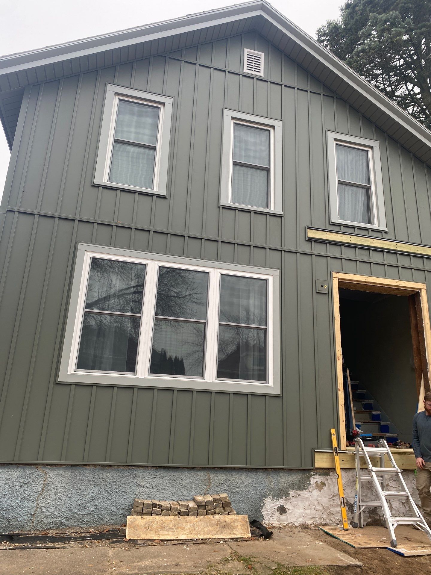 FULL HOME SIDING MAKEOVER SHEBOYGAN  by Gellings Roofing & Siding
