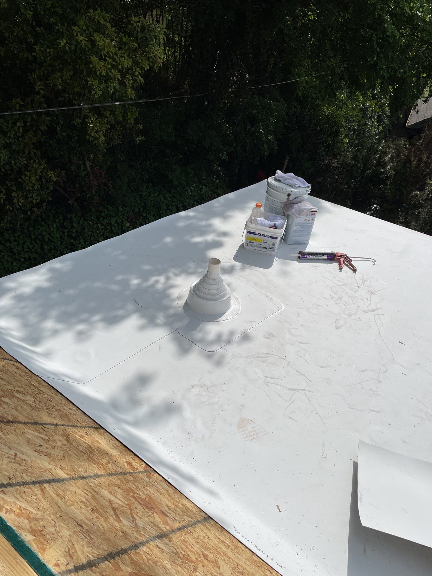 Residential Roofing Installation using Malarkey Legacy Scotchgard Shingles by Harvey Roofing & Construction