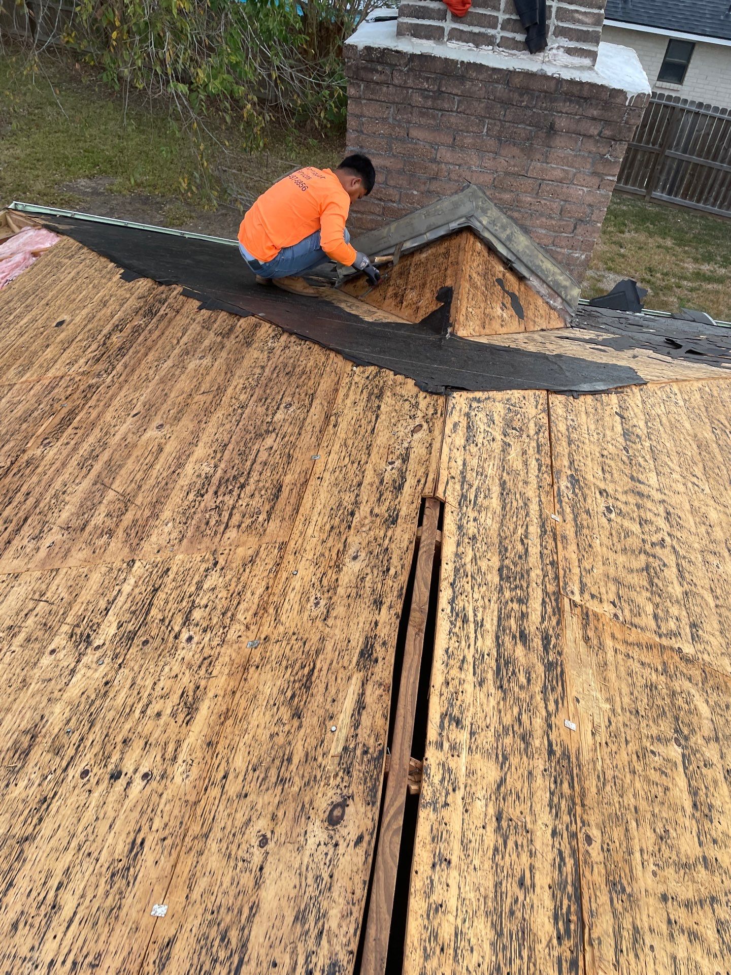 Residential Roofing Installation using Owen's Corning Duration (Lifetime) Shingles by Roof Repair Company