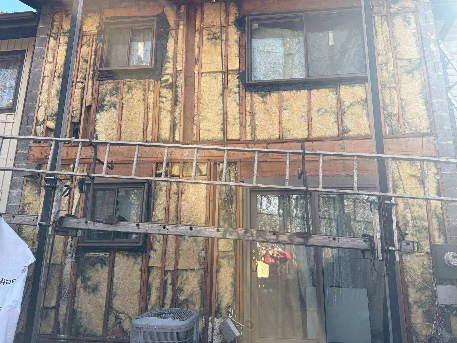 Reston: Residential Siding Replacement with James Hardie Statement Beaded Plank in Cappuccino Muffin by RM Banning, Inc.