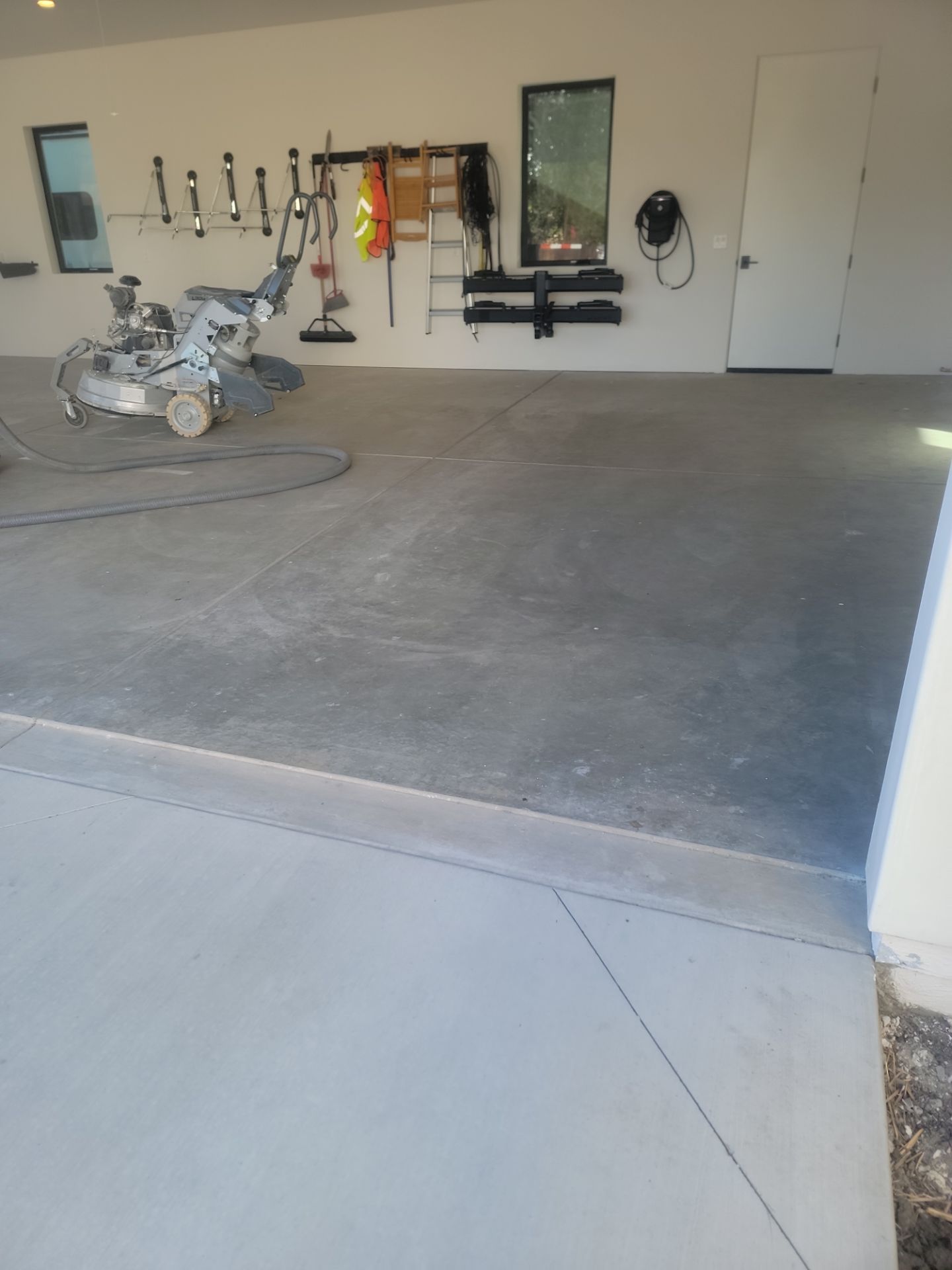 3 car garage, yes please by MGP Coatings