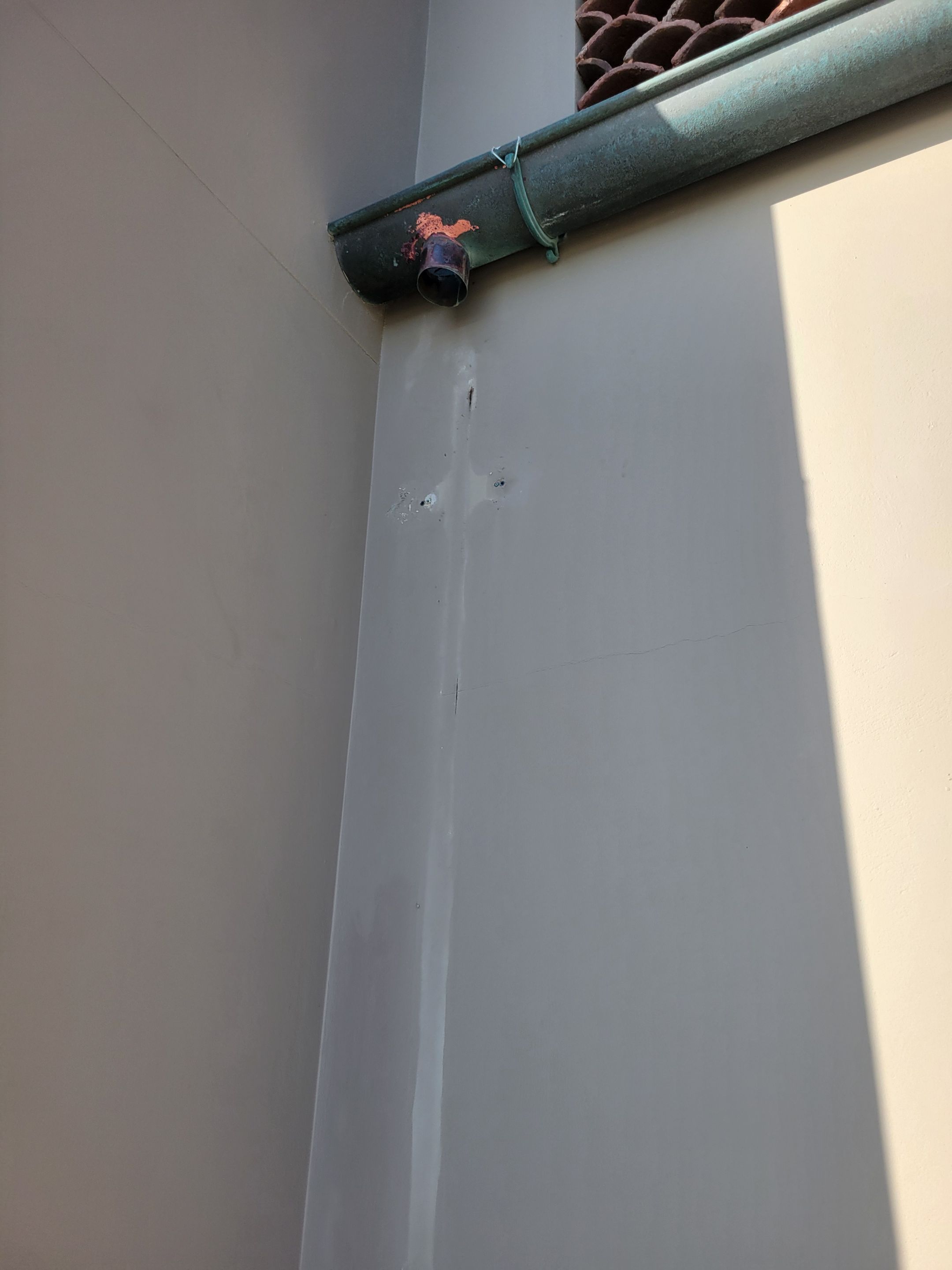 Half-Round Aluminum Gutters Installed in Nokomis FL by Gutter Professors