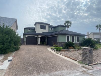 Residential Roofing Installation using GAF HDZ Charcoal