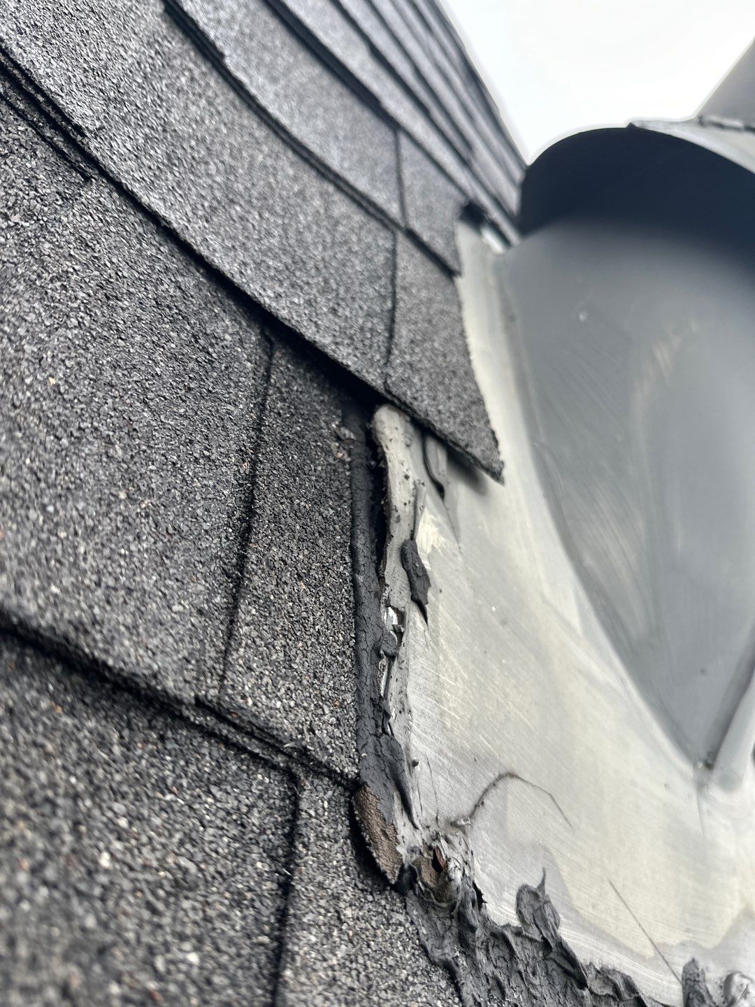 Hail Damage using Owen's Corning Duration (Lifetime) Shingles by Roof Repair Company