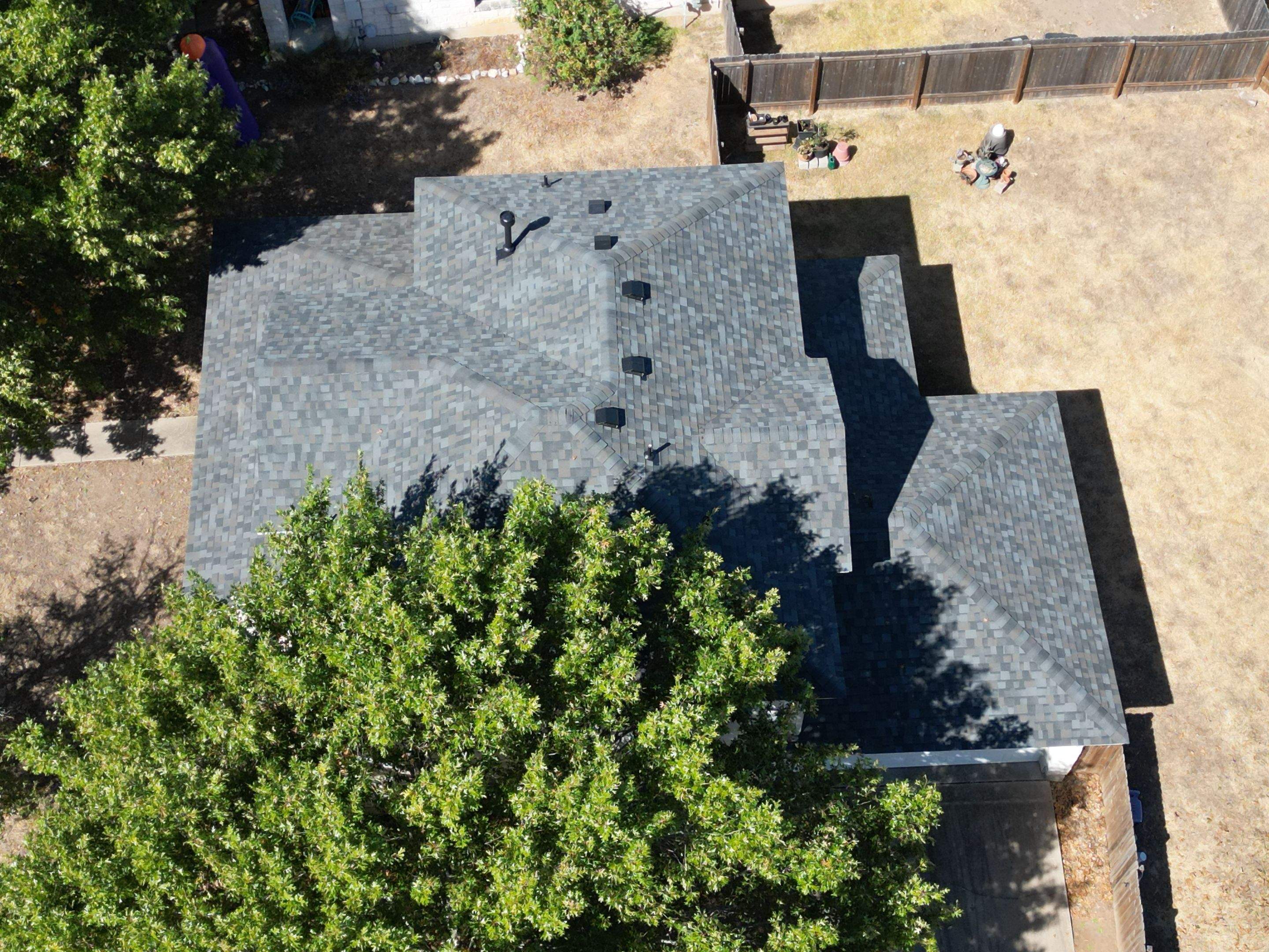 Williamsburg Gray - Owens Corning TruDefinition Duration by RoofsOnly.com