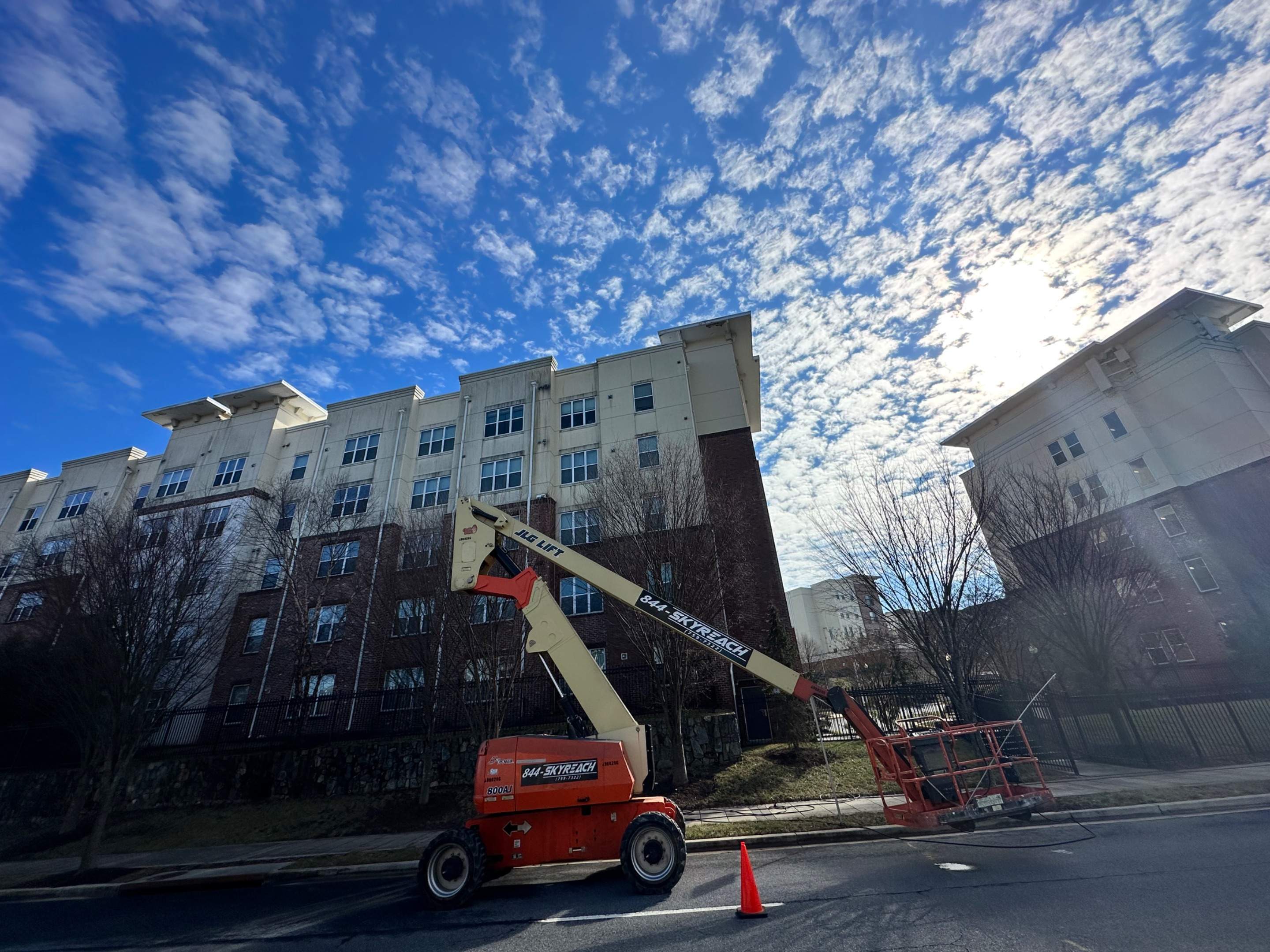 Multi-Story Condominium Utility and Electrical Services in Suitland-Silver Hill by Baltimore Pressure Washers Inc.