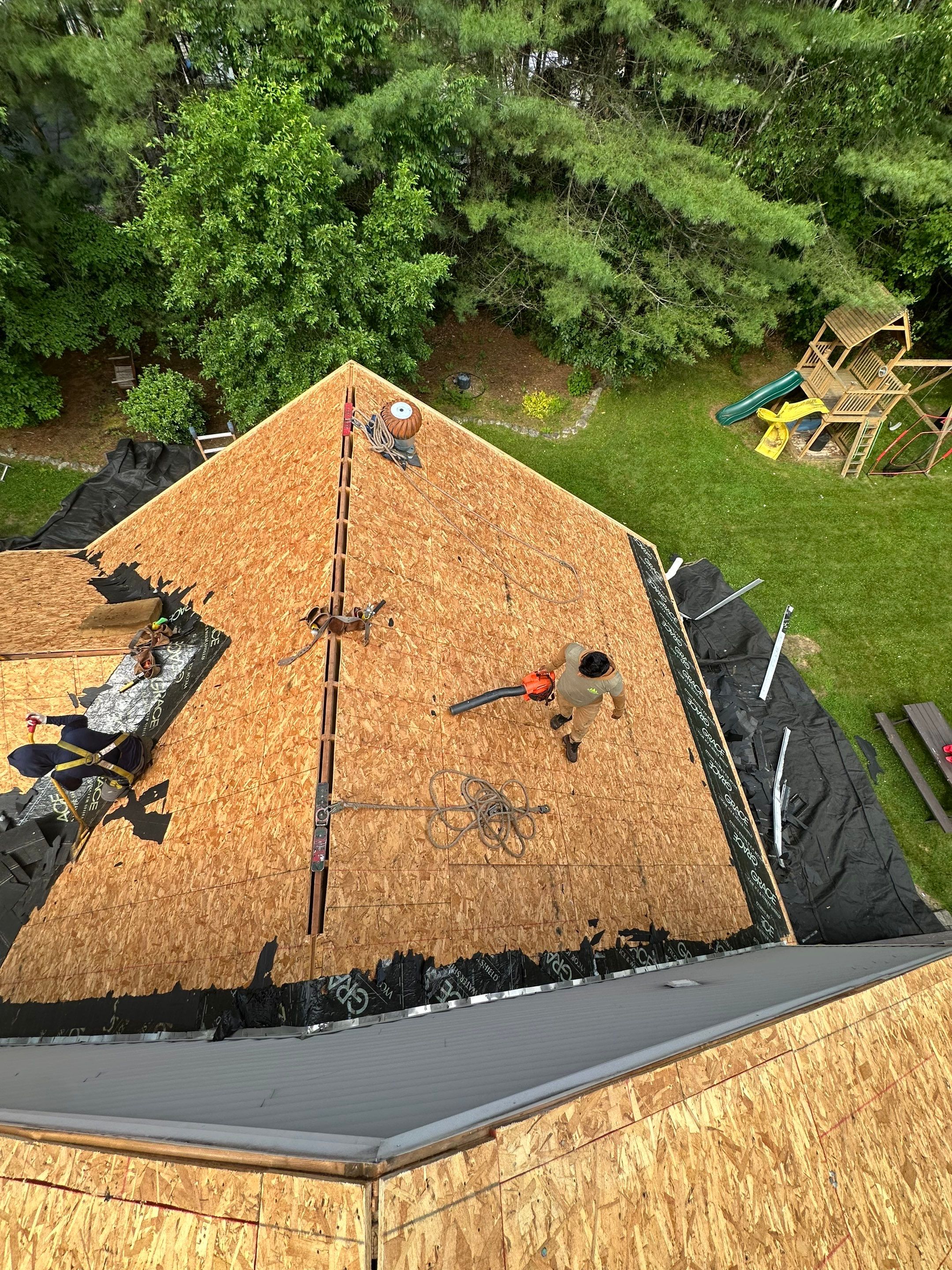 Residential Roofing Installation Featuring Owens Corning Duration Shingles in Deerfield by Tall pine roofing